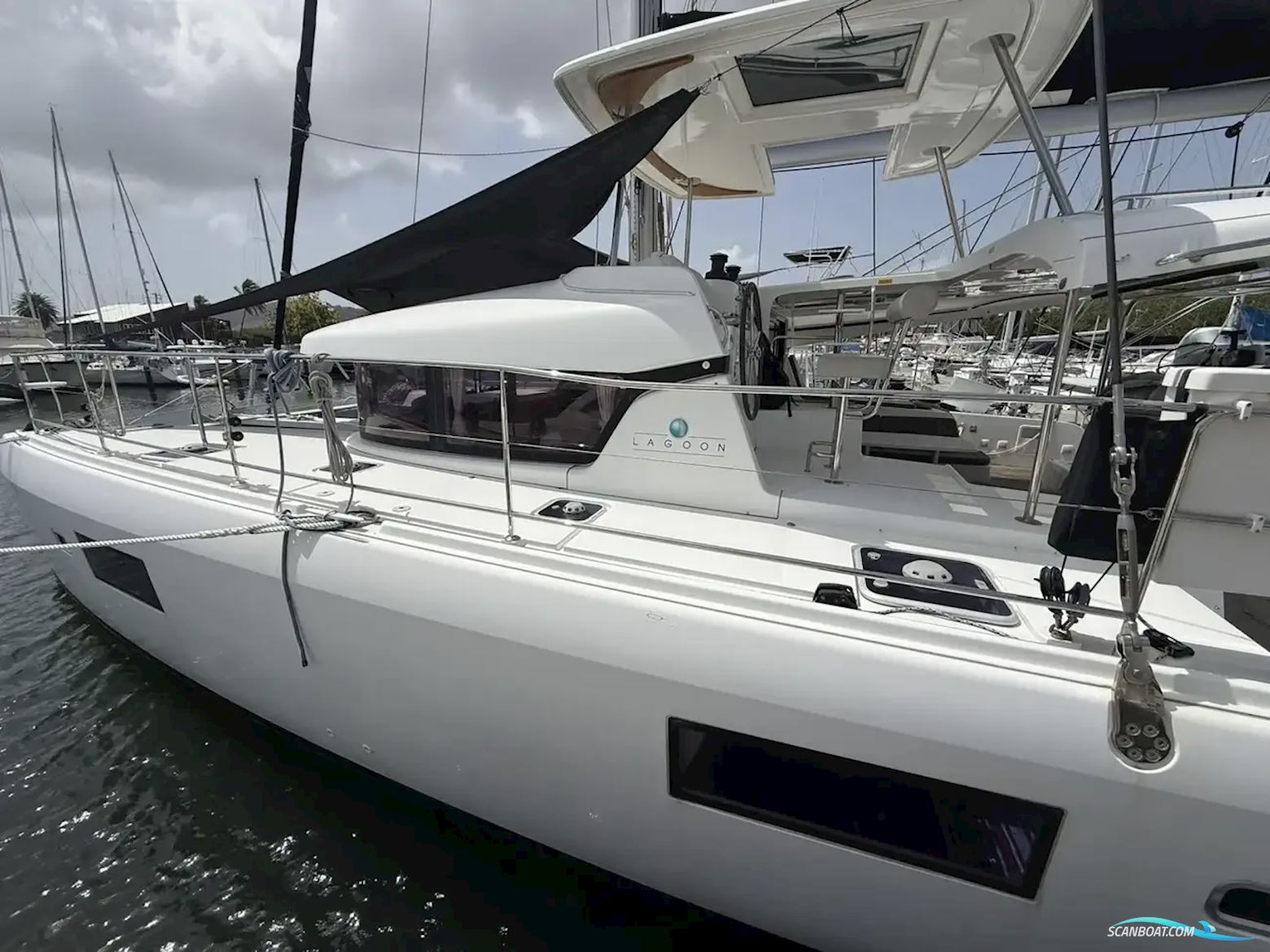 Lagoon 42