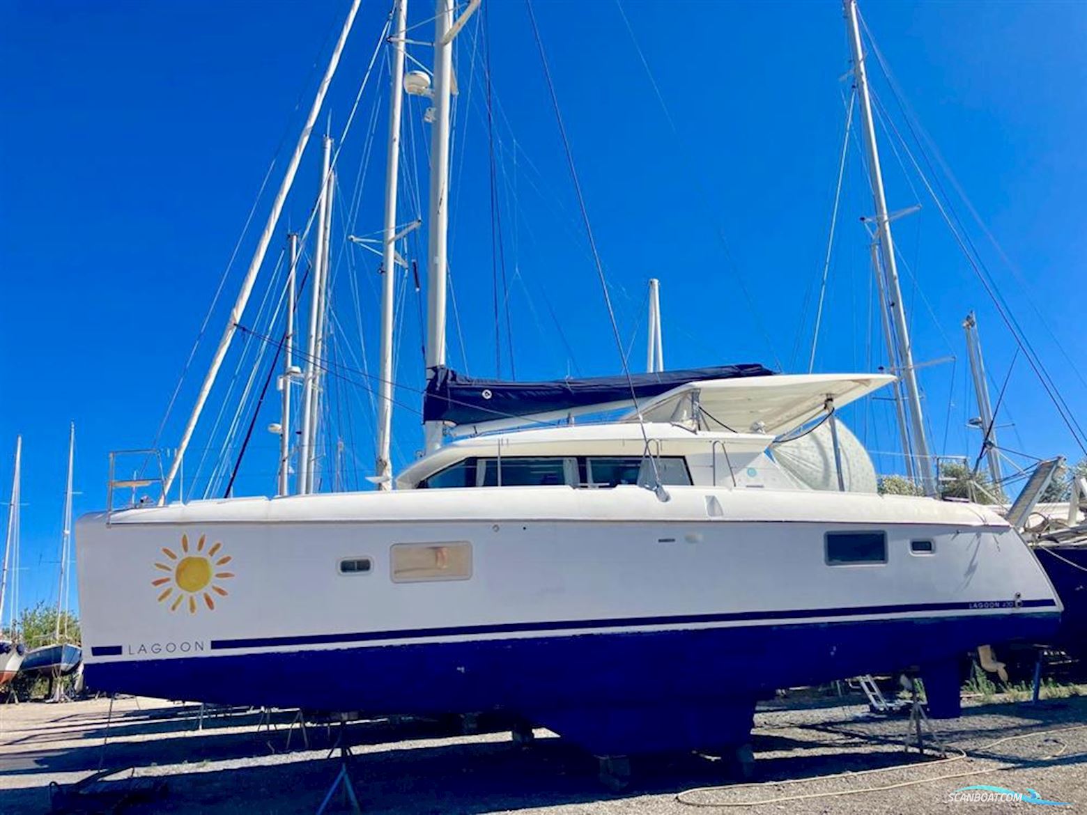 Lagoon 420