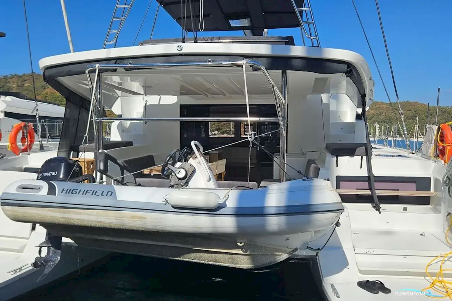 Lagoon 51