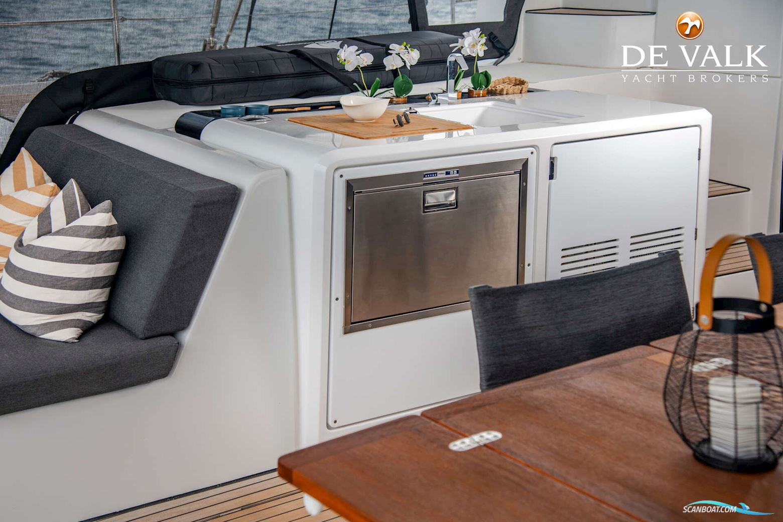 Lagoon 55