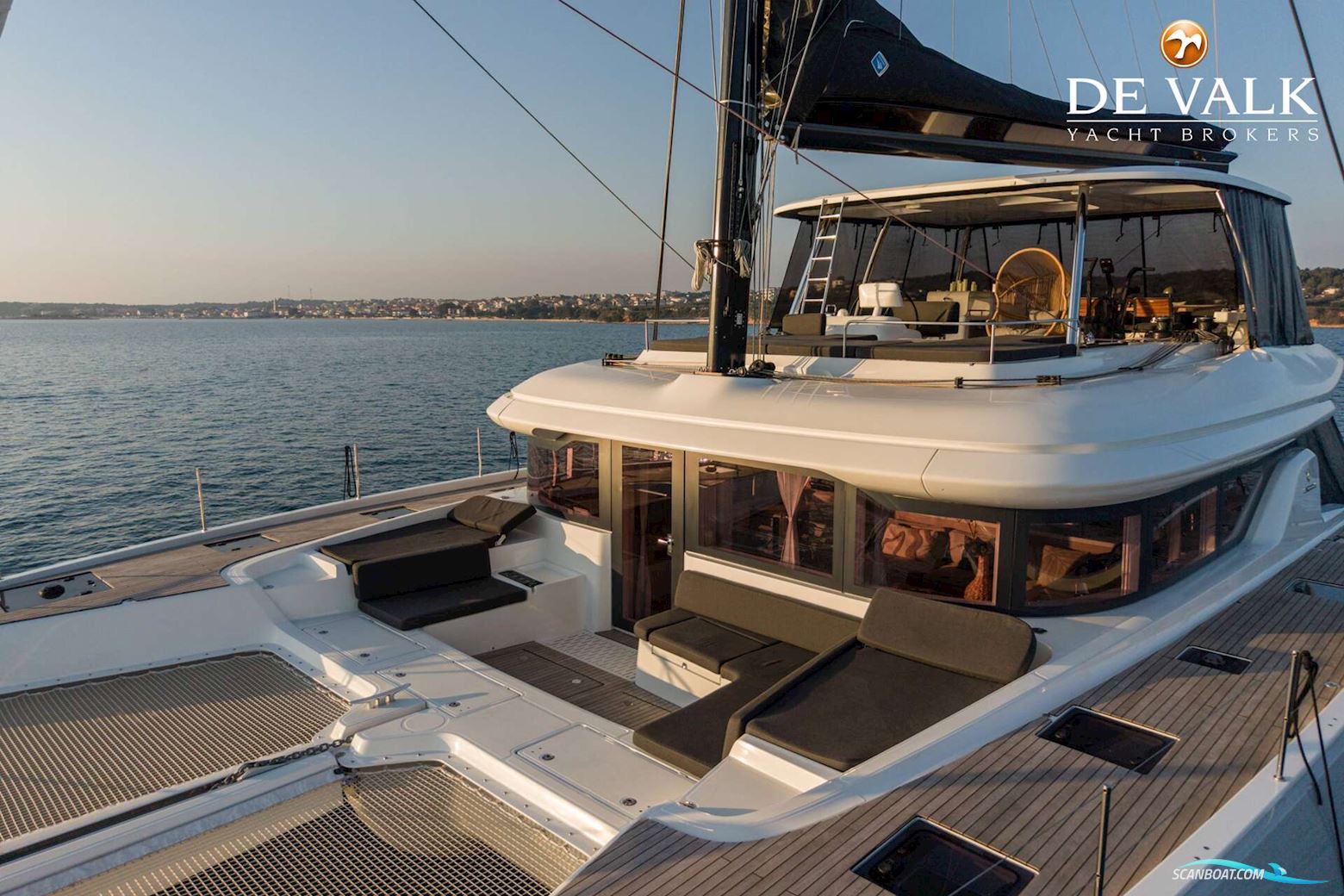Lagoon 60