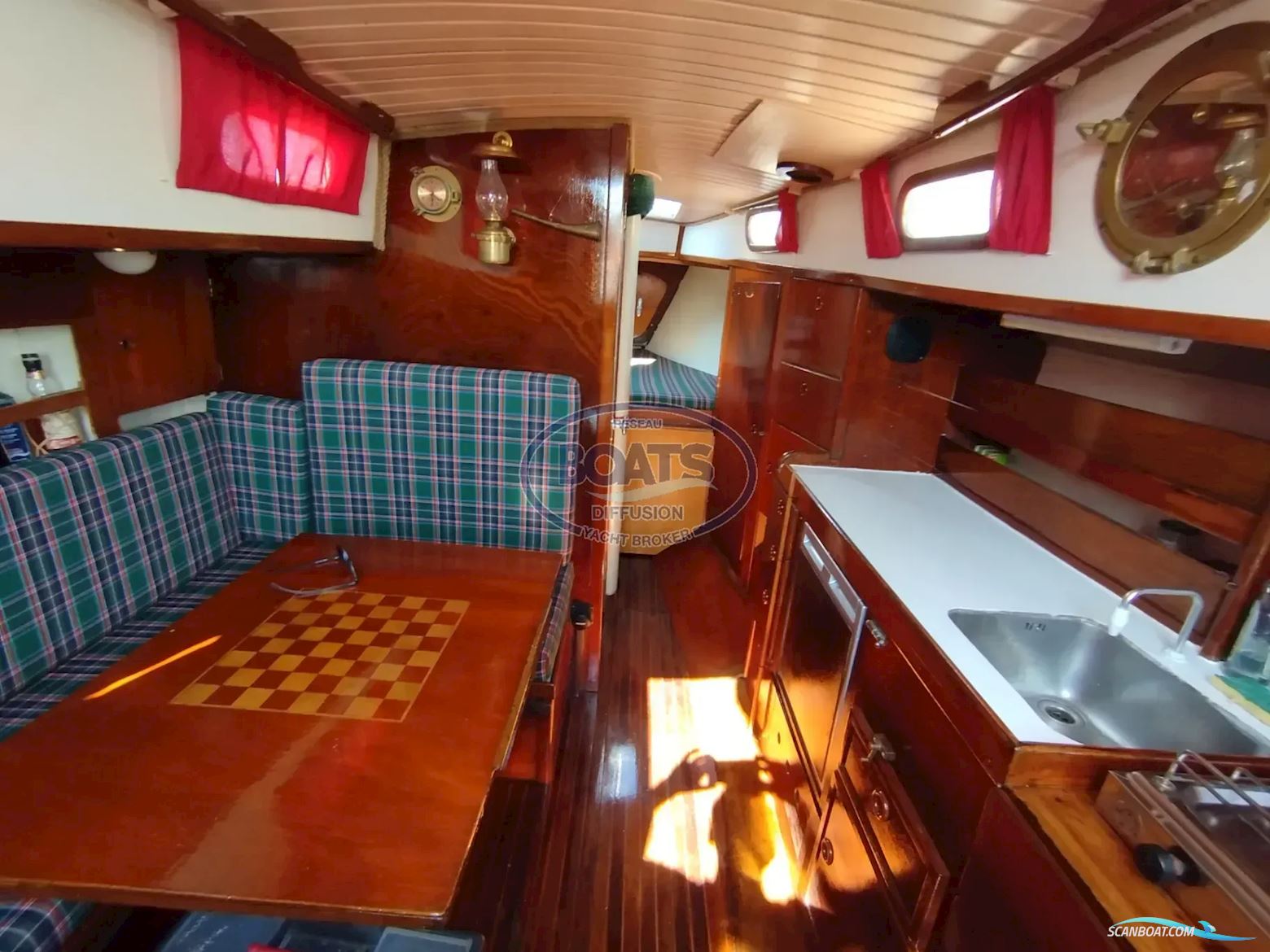 LeComte Yachts Medalist 33 Mk2