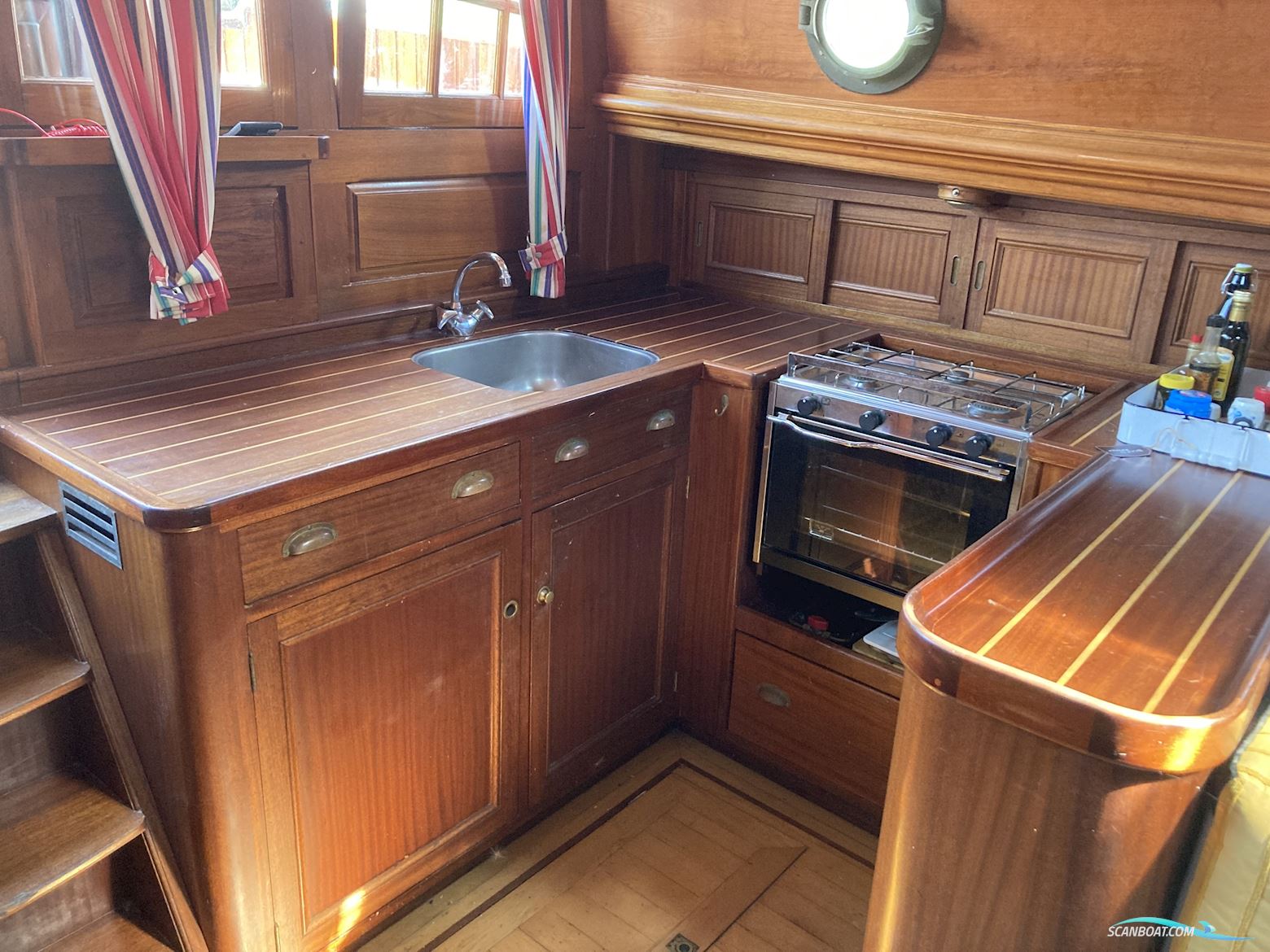 Lemsteraak Bonte Walvis - Roefuitvoering Stofberg 1320