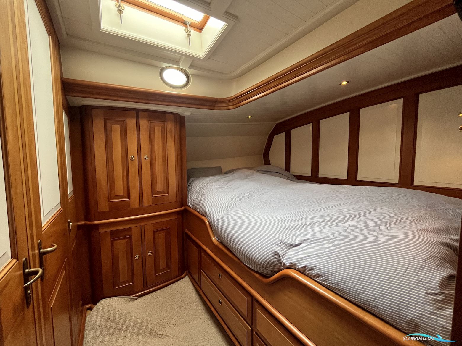 Lemsteraak Gouden Leeuw - Roefaak Hoek Design