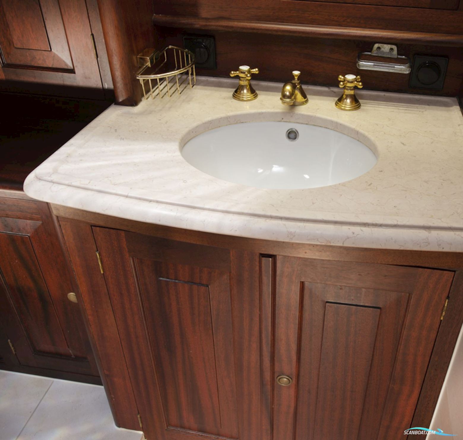 Lemsteraak Roefaak - Otter