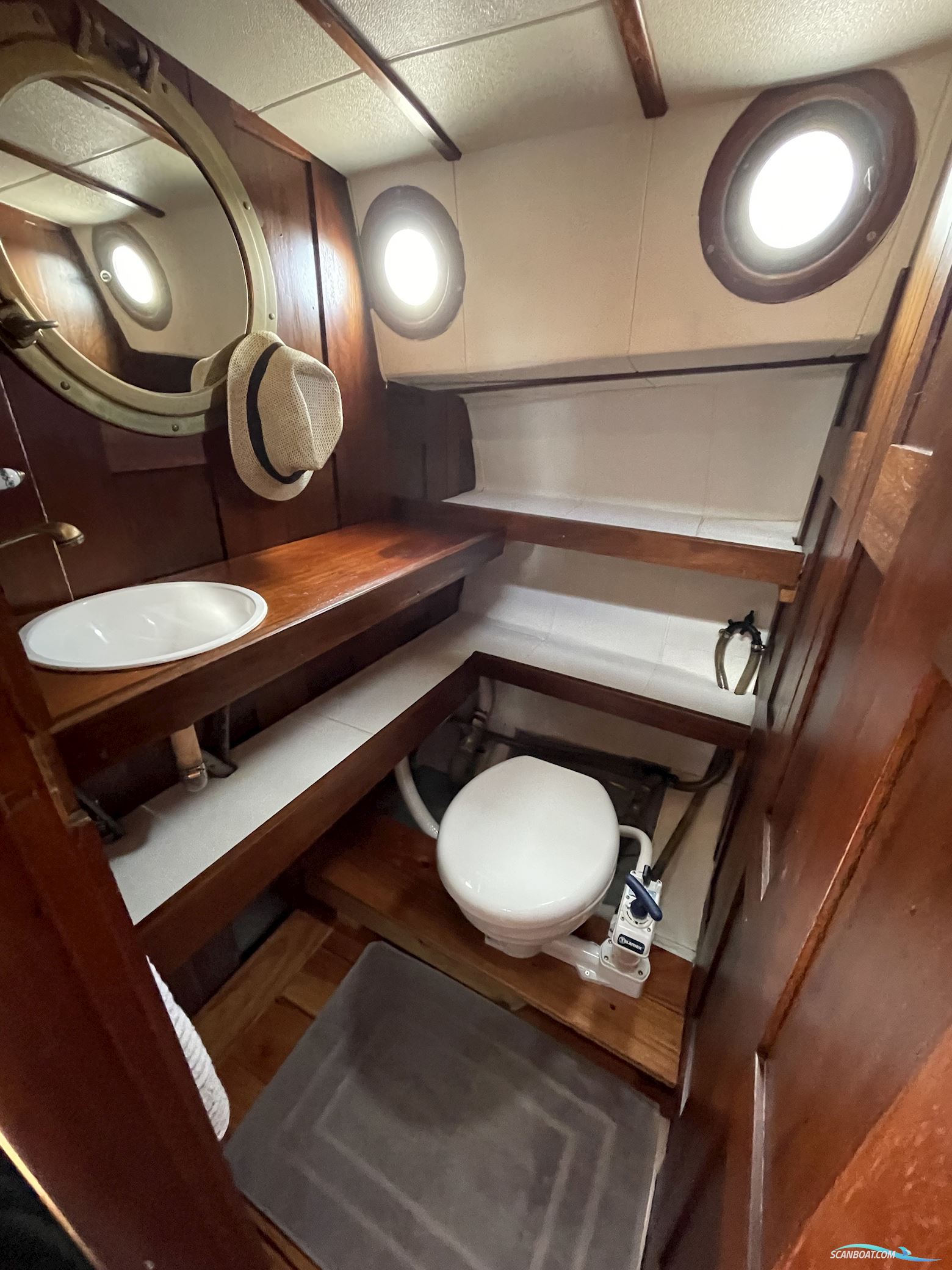 Lemsteraak 't Noorderlicht - Roef Uitvoering