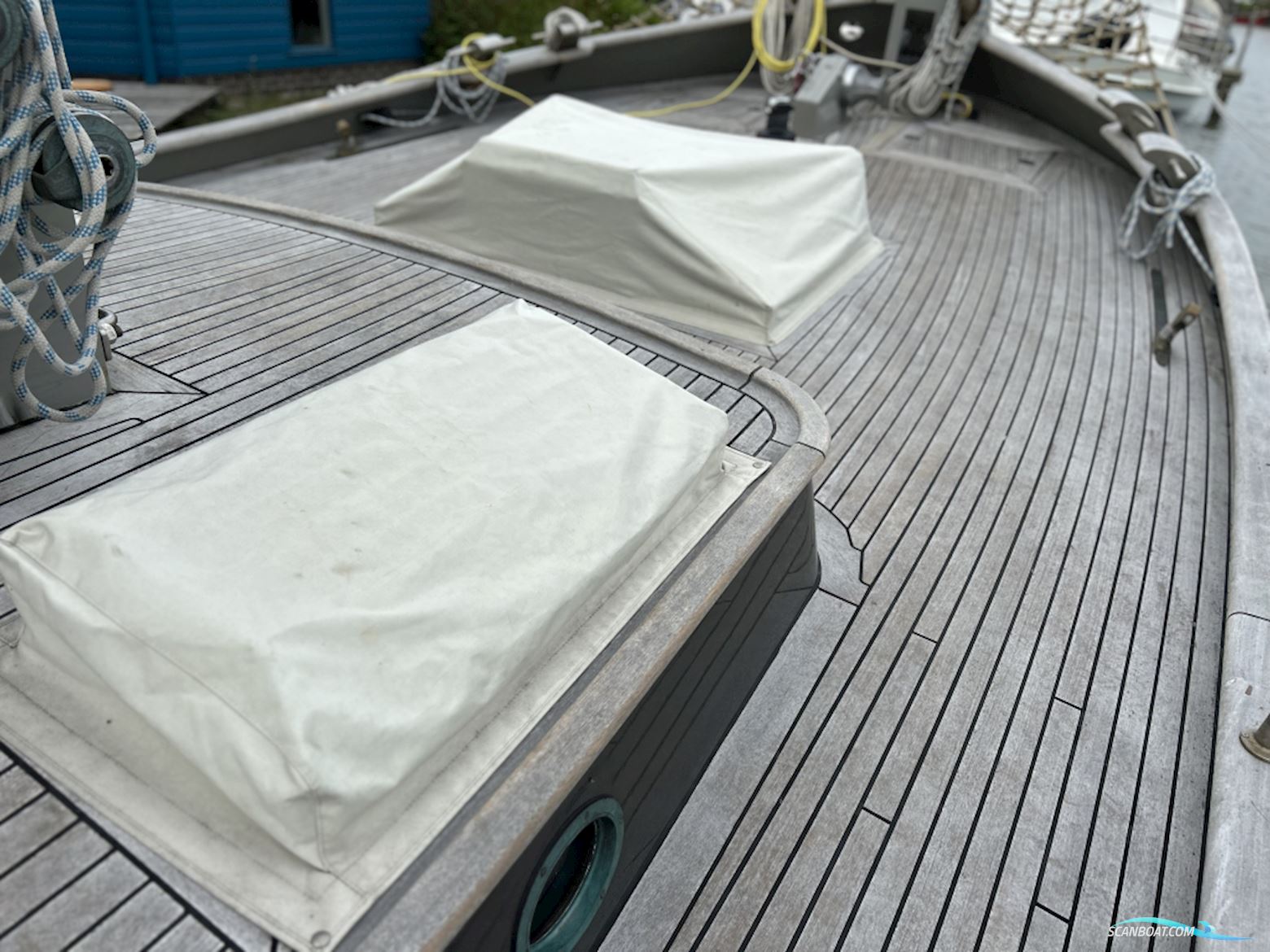 Lemsteraak Witte Eend - Roefuitvoering Hoek Design
