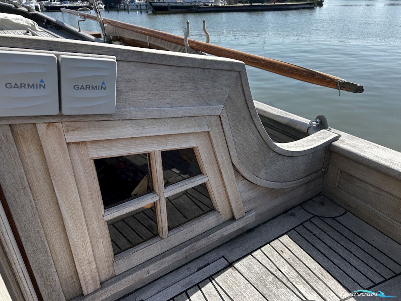 Lemsteraak Witte Eend - Roefuitvoering Hoek Design