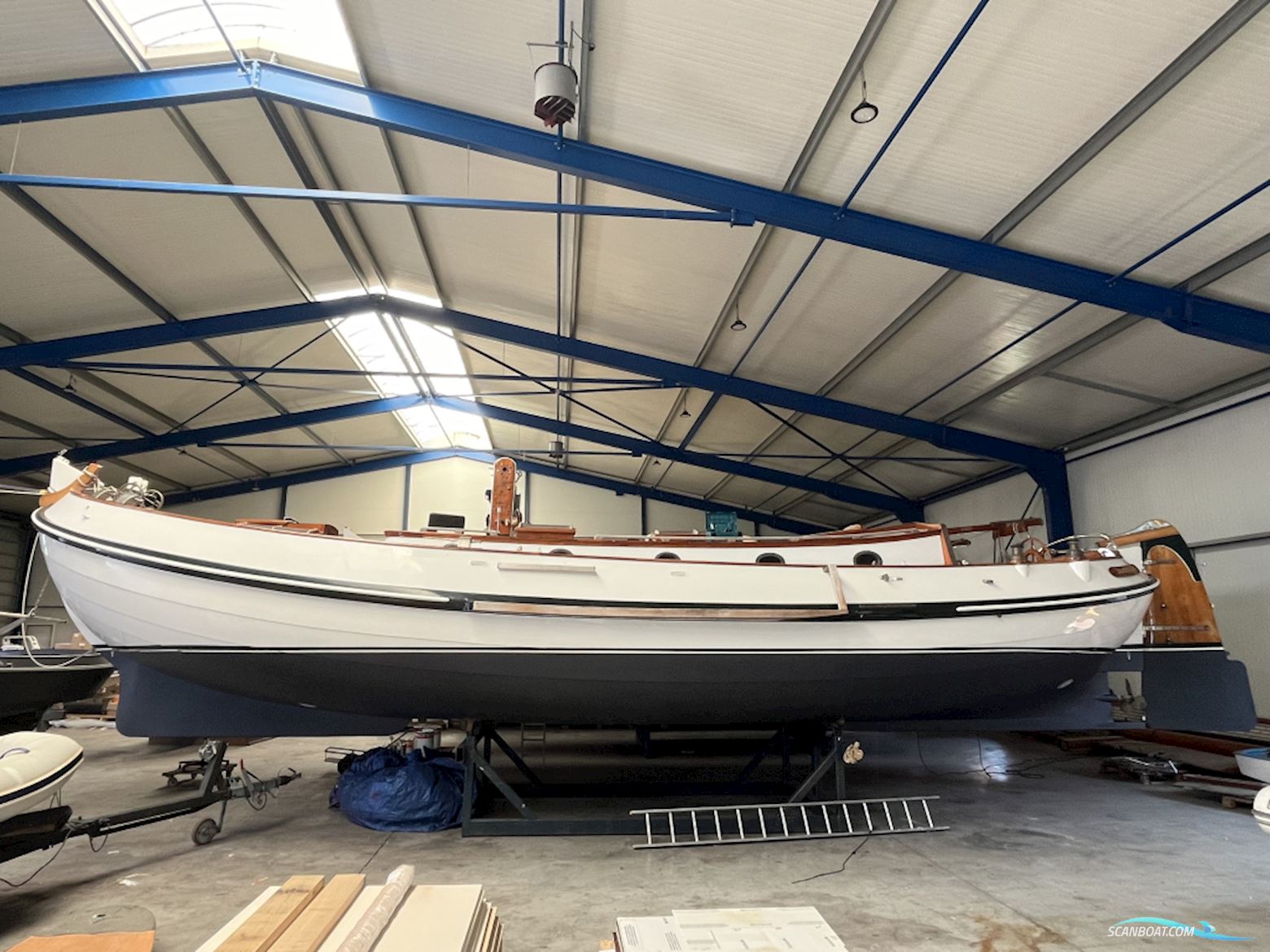 Lemsteraak Zilveren Zwaan - Hoek Design Roefuitvoering