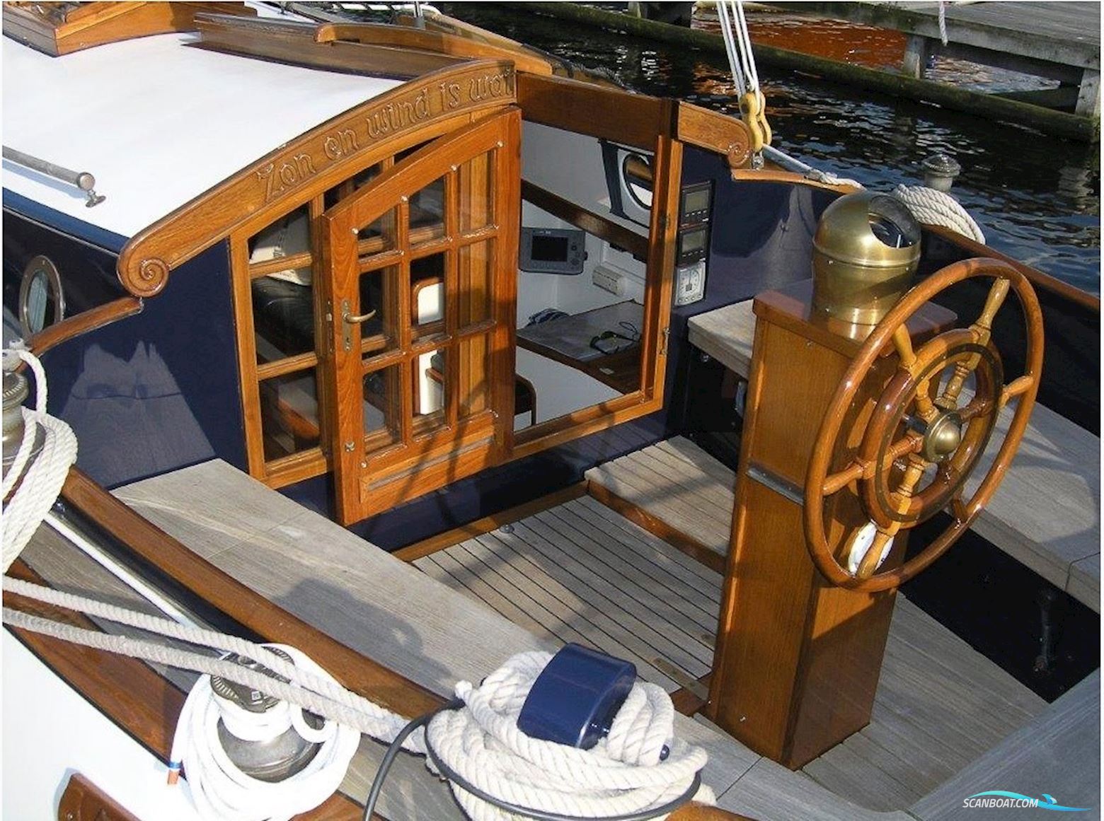 Lemsteraak Zonnewind - Roefuitvoering