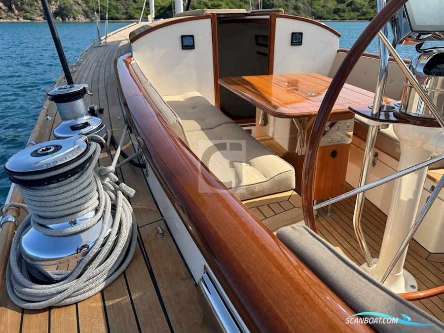 Leonardo Yachts Eagle 54