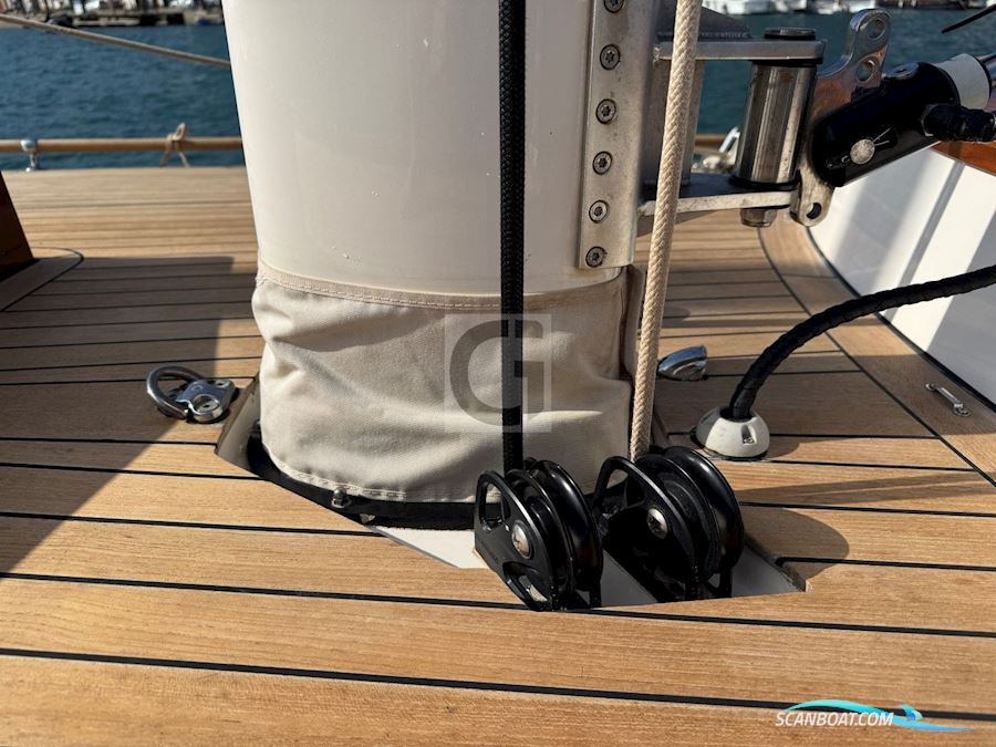 Leonardo Yachts Eagle 54