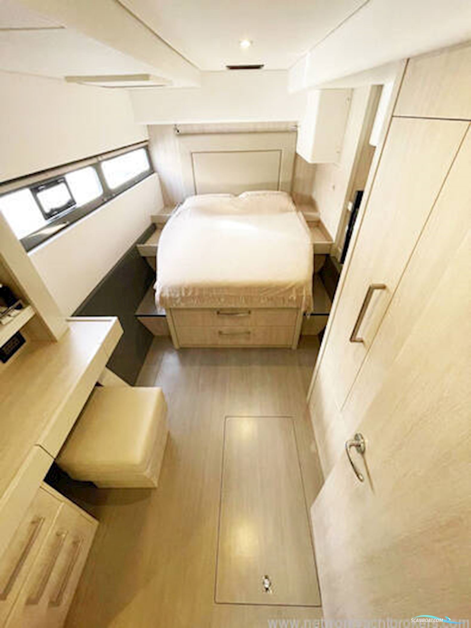 Leopard Catamarans Leopard 58
