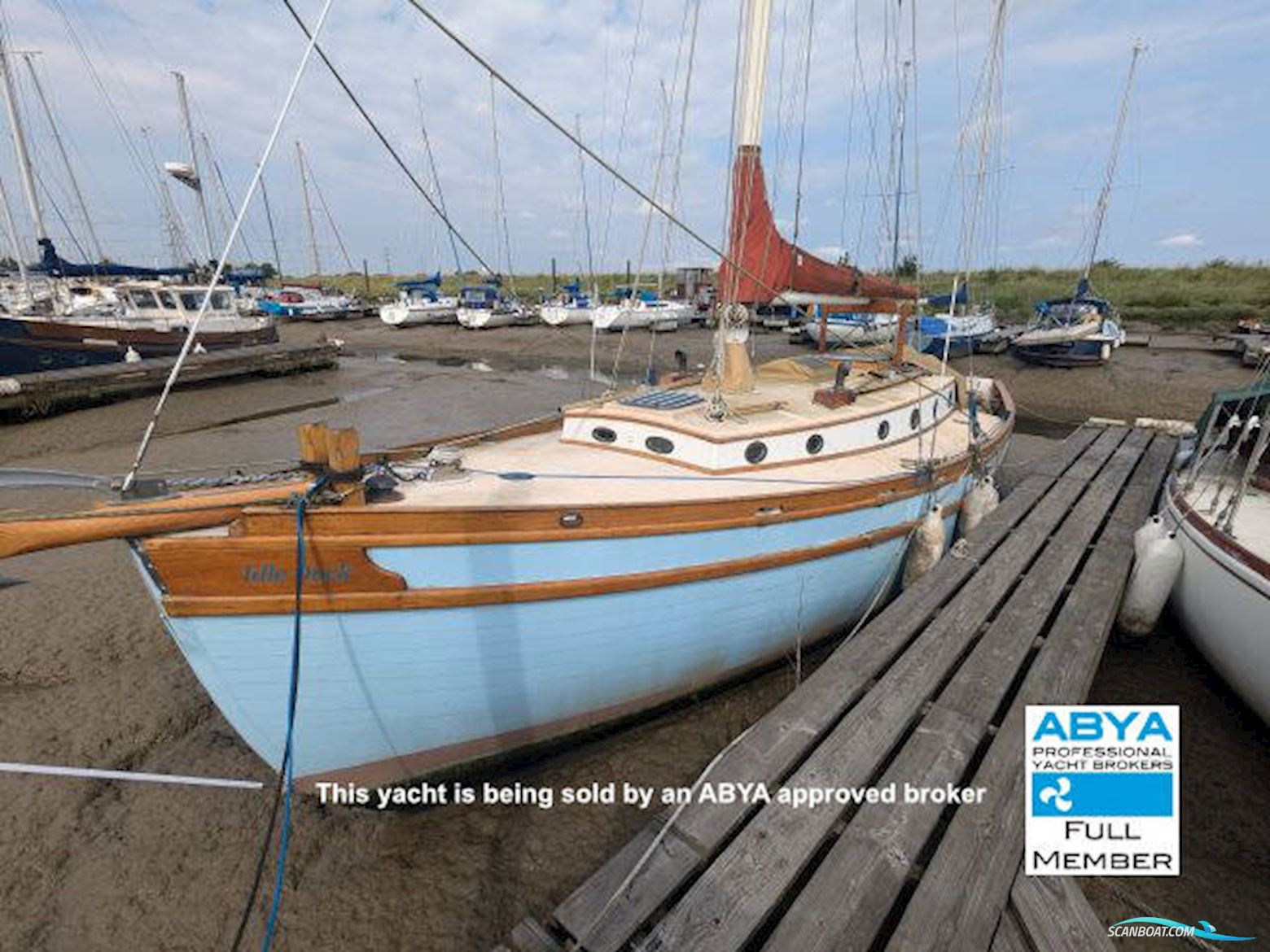 Maurice Griffiths One Off Traditional Built Wooden Sailing Yacht Segelboot 1962, mit Perkins 4.107 motor, England