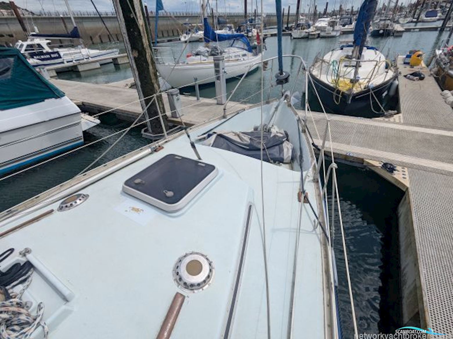 Moody 33 MK I Centre Cockpit