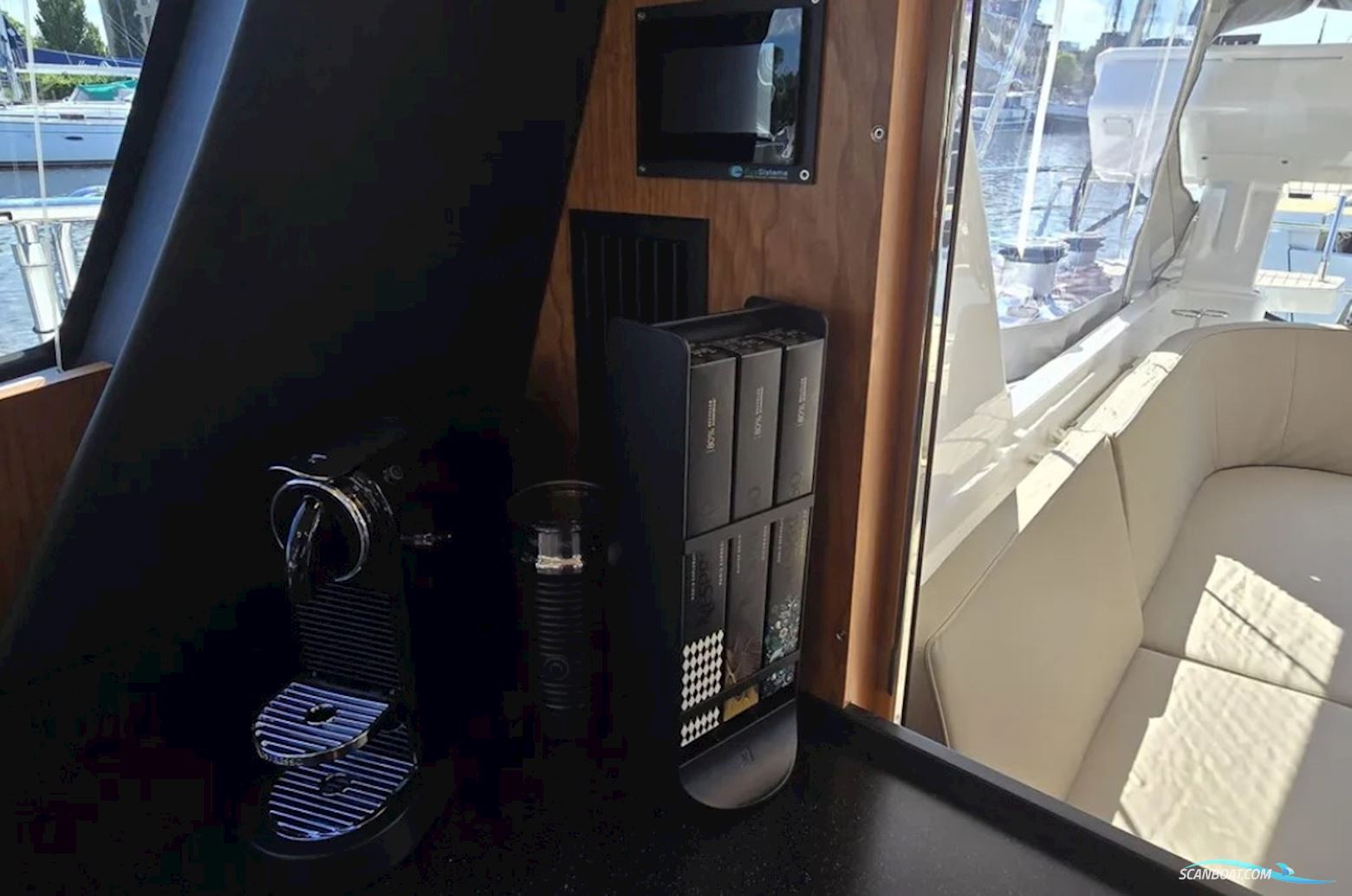 Moody 54 DS - Decksaloon