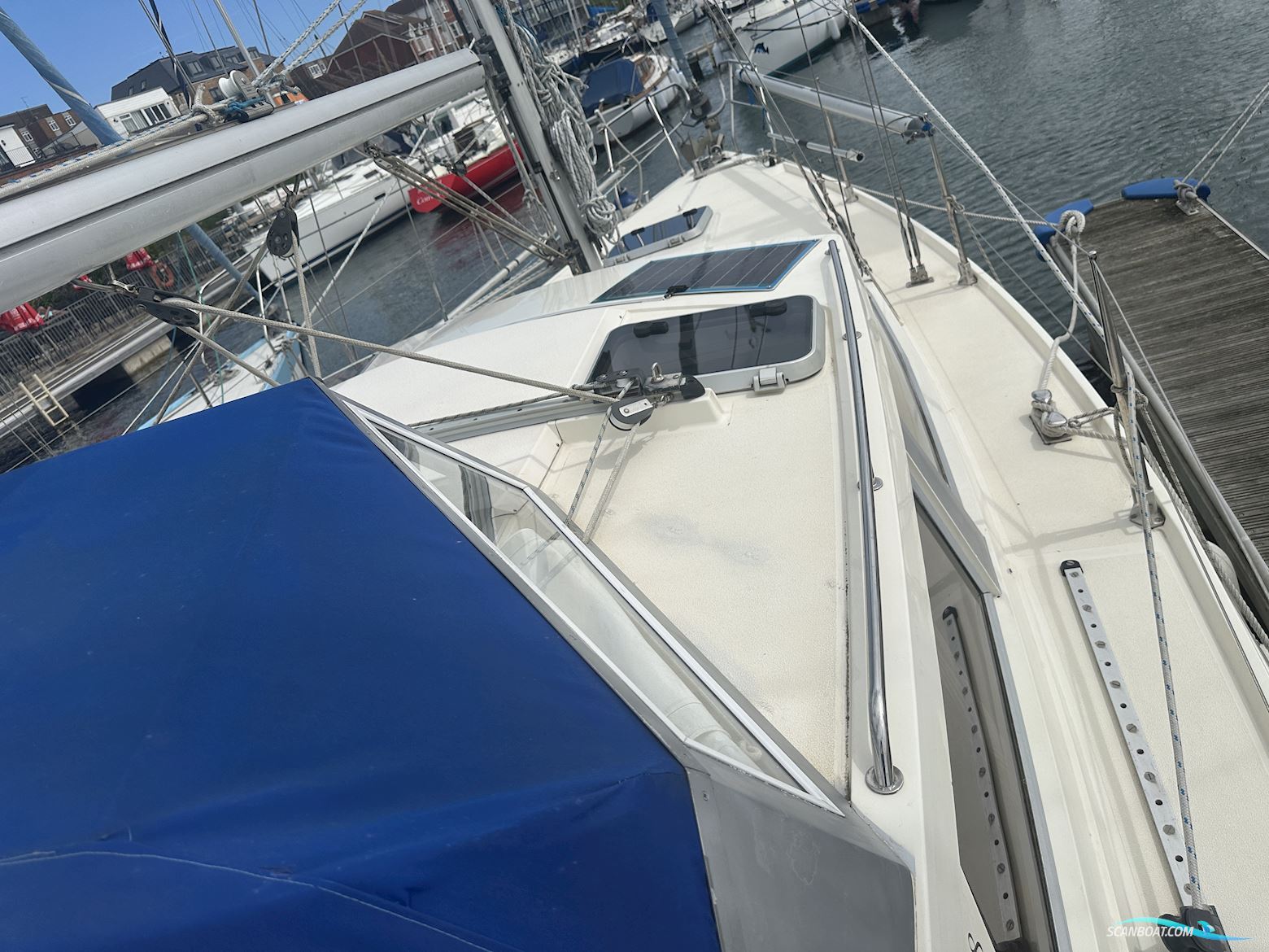 Moody Eclipse 33