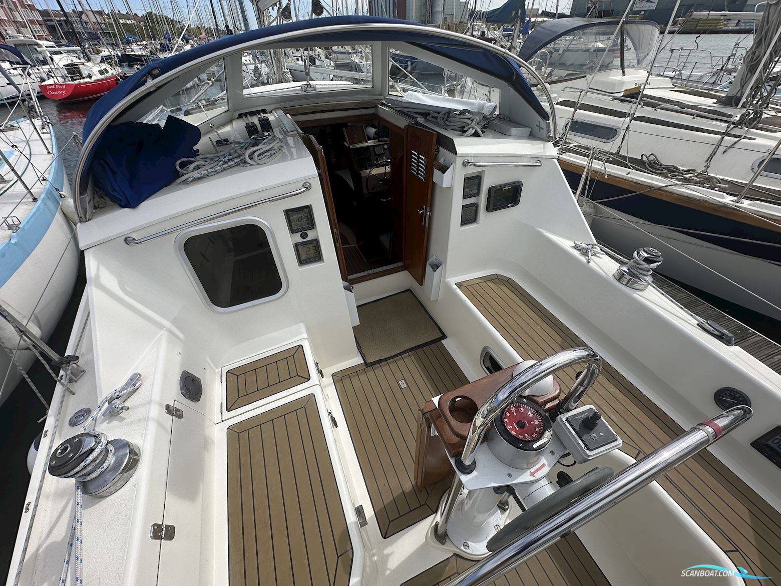 Moody Eclipse 33