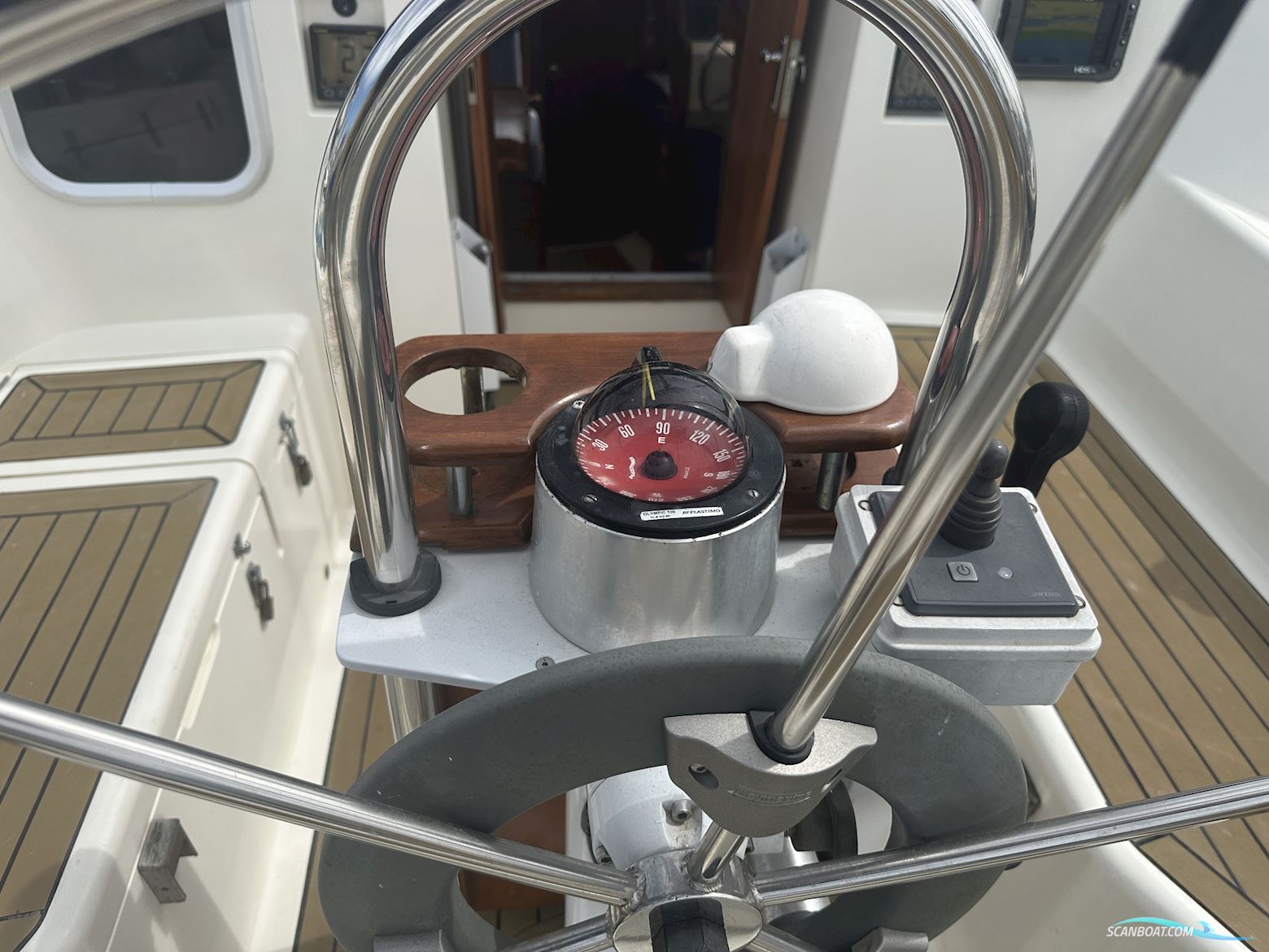 Moody Eclipse 33