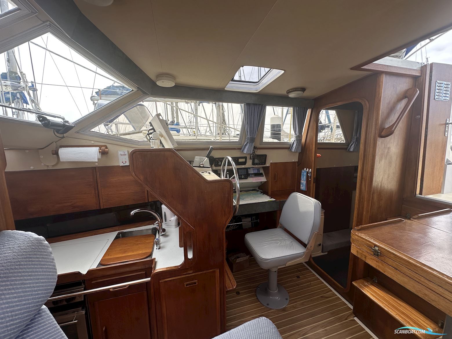 Moody Eclipse 33
