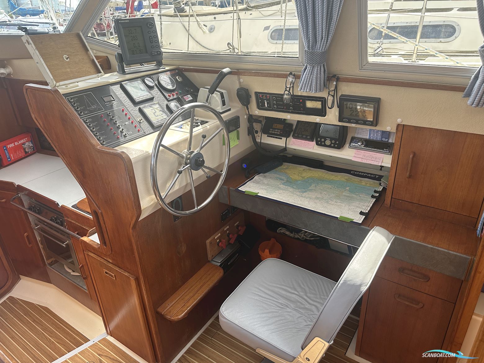 Moody Eclipse 33