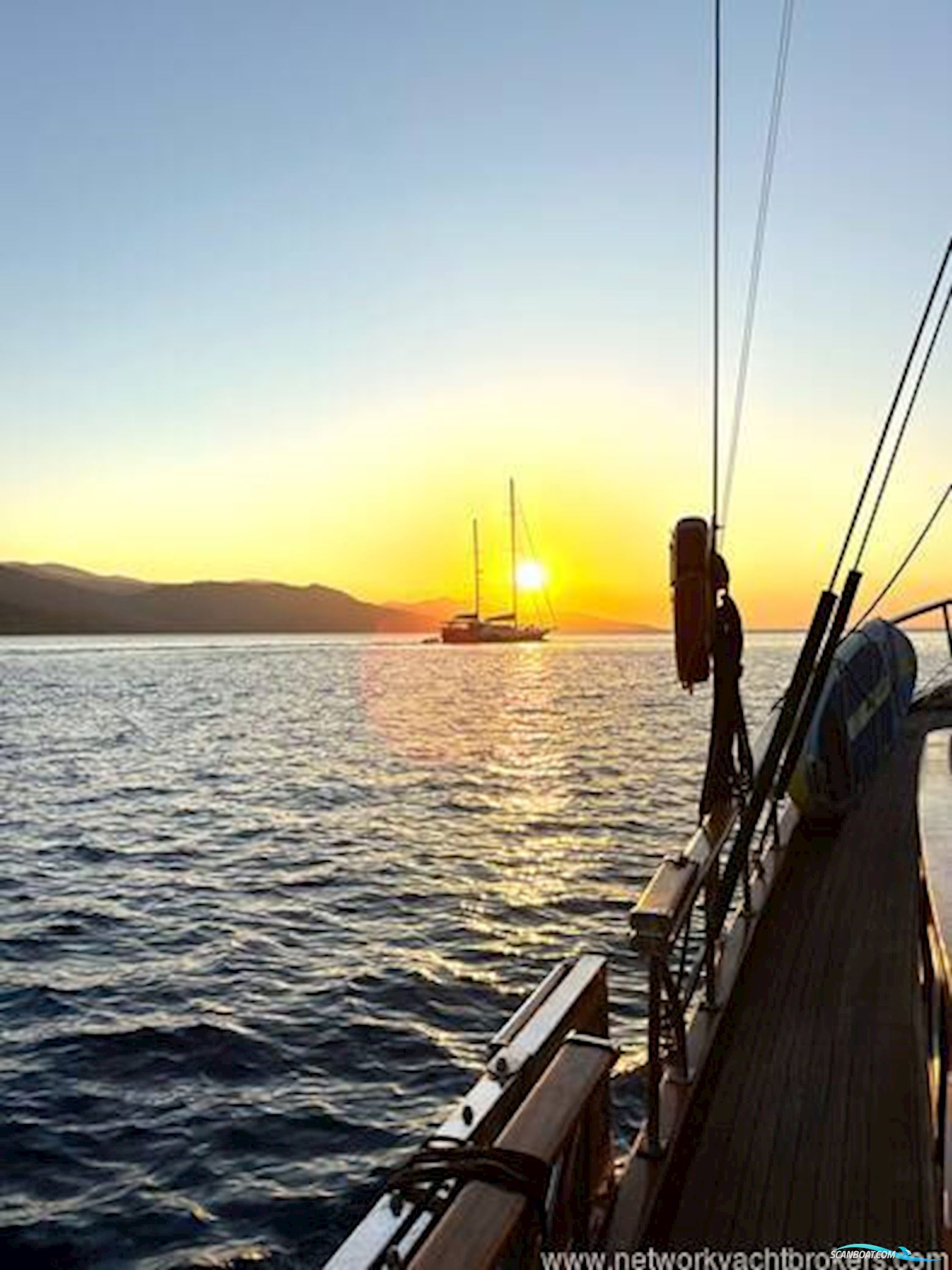 Motor Sailor / Goulet