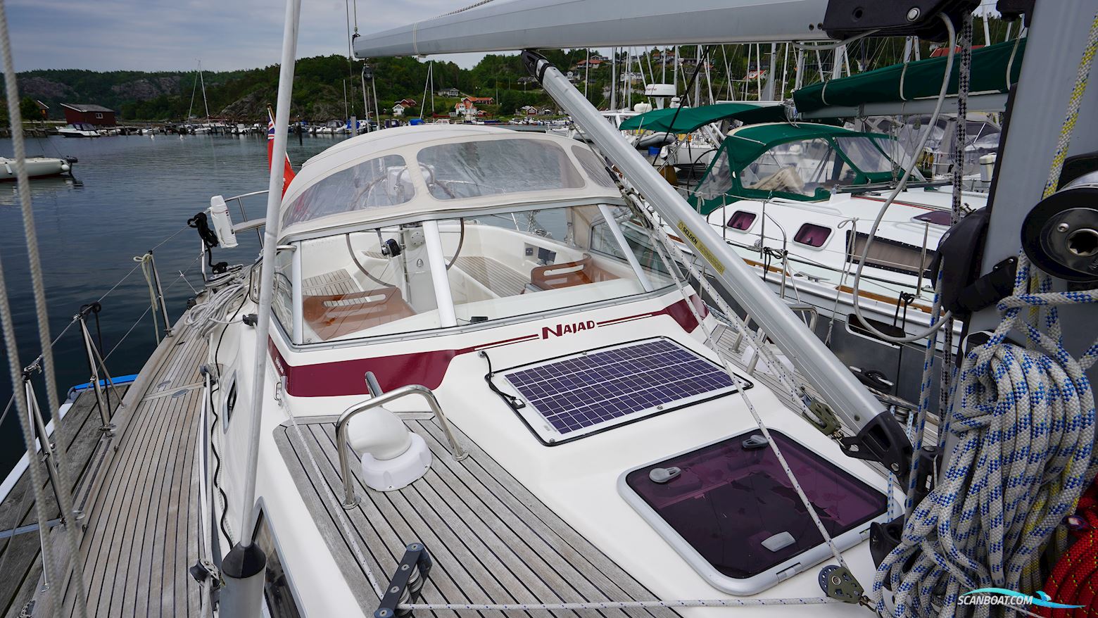 Najad 380
