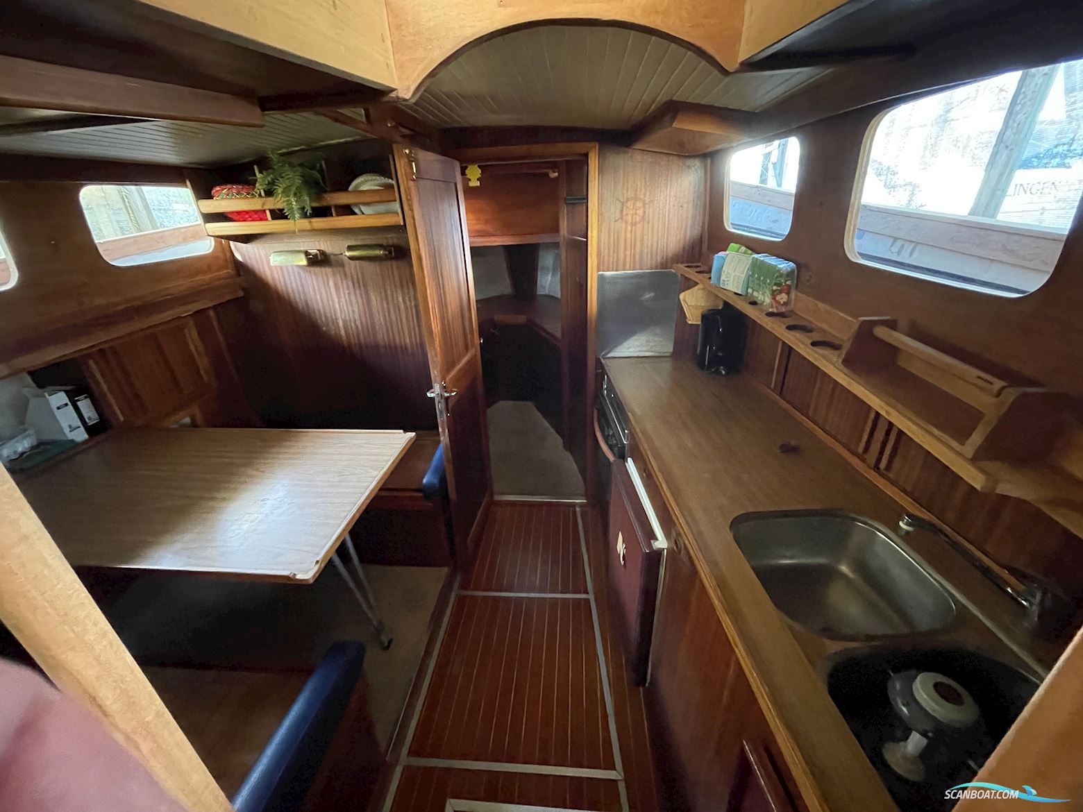 Nauticat  33