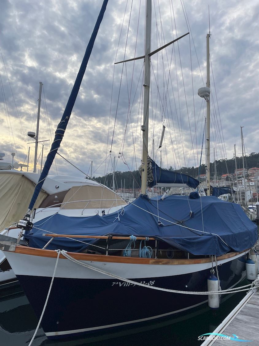 Nauticat 33