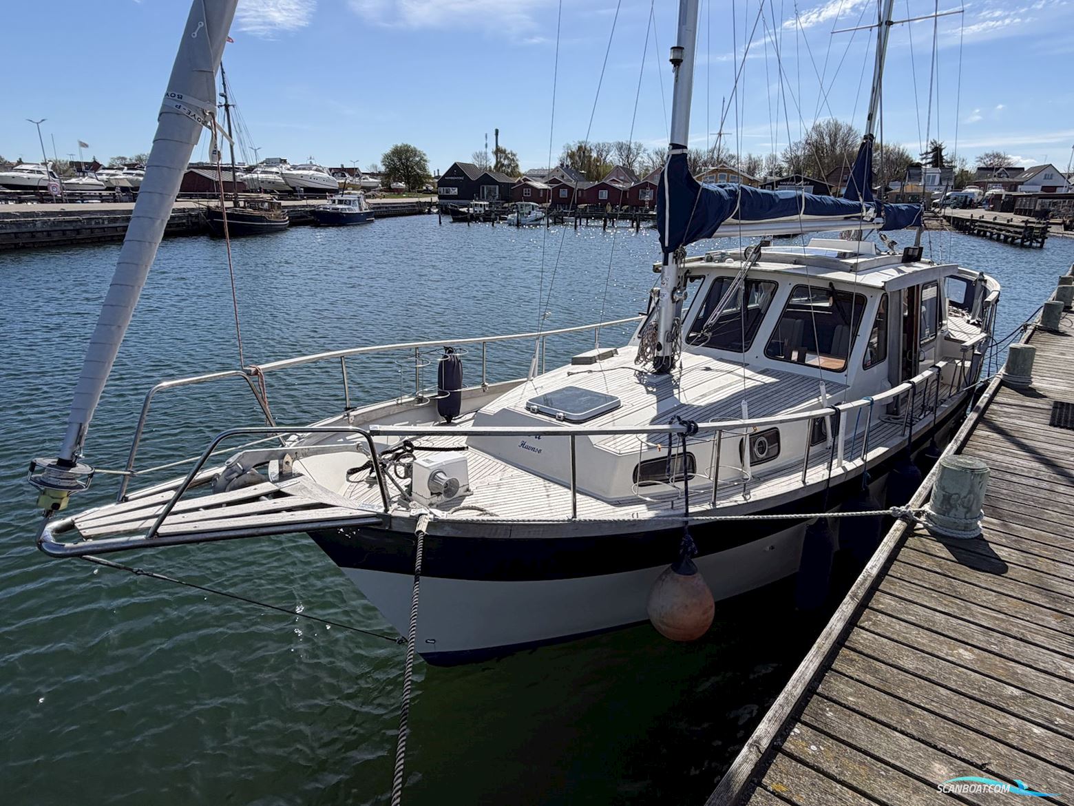 Nauticat 33