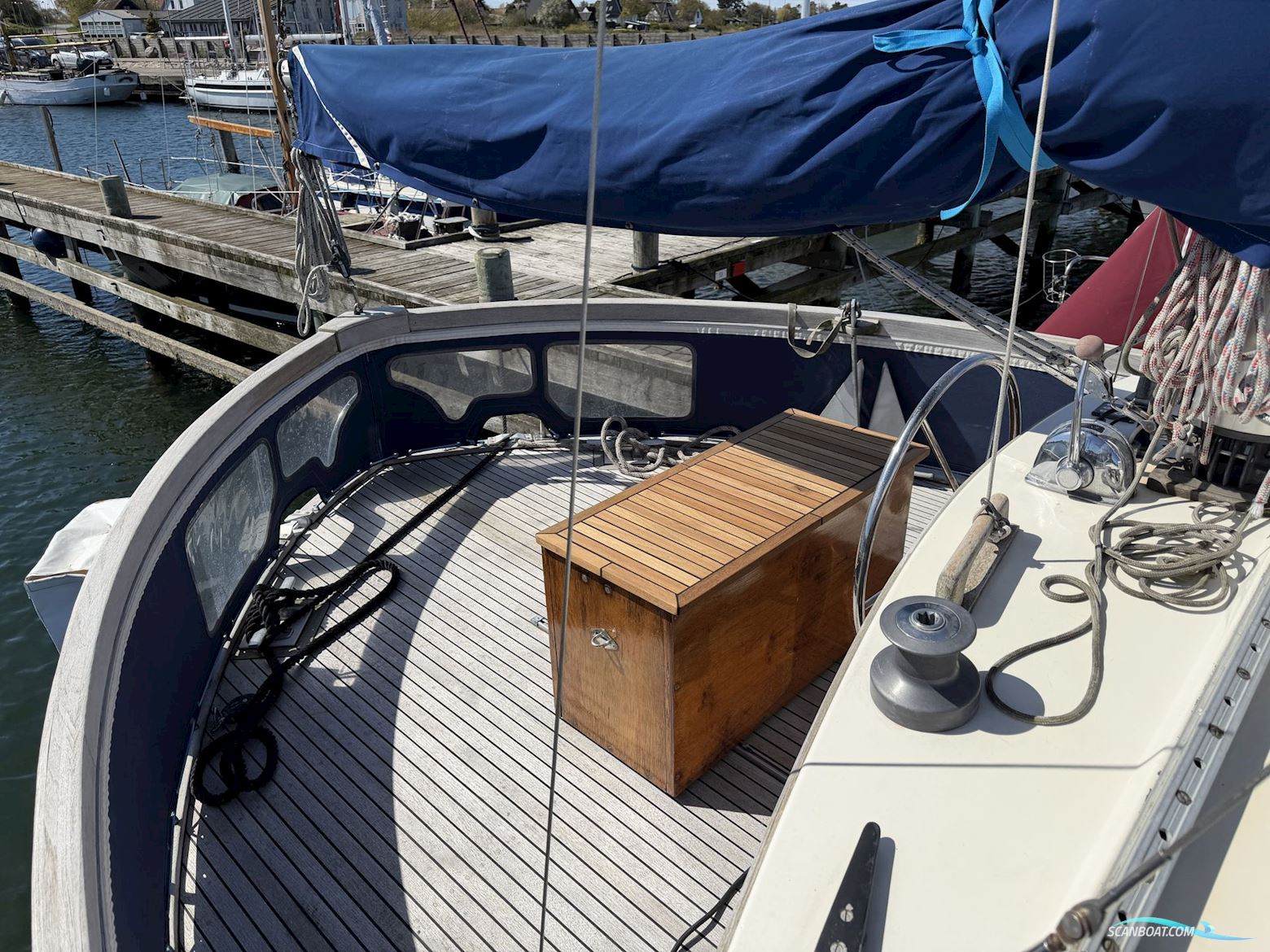 Nauticat 33