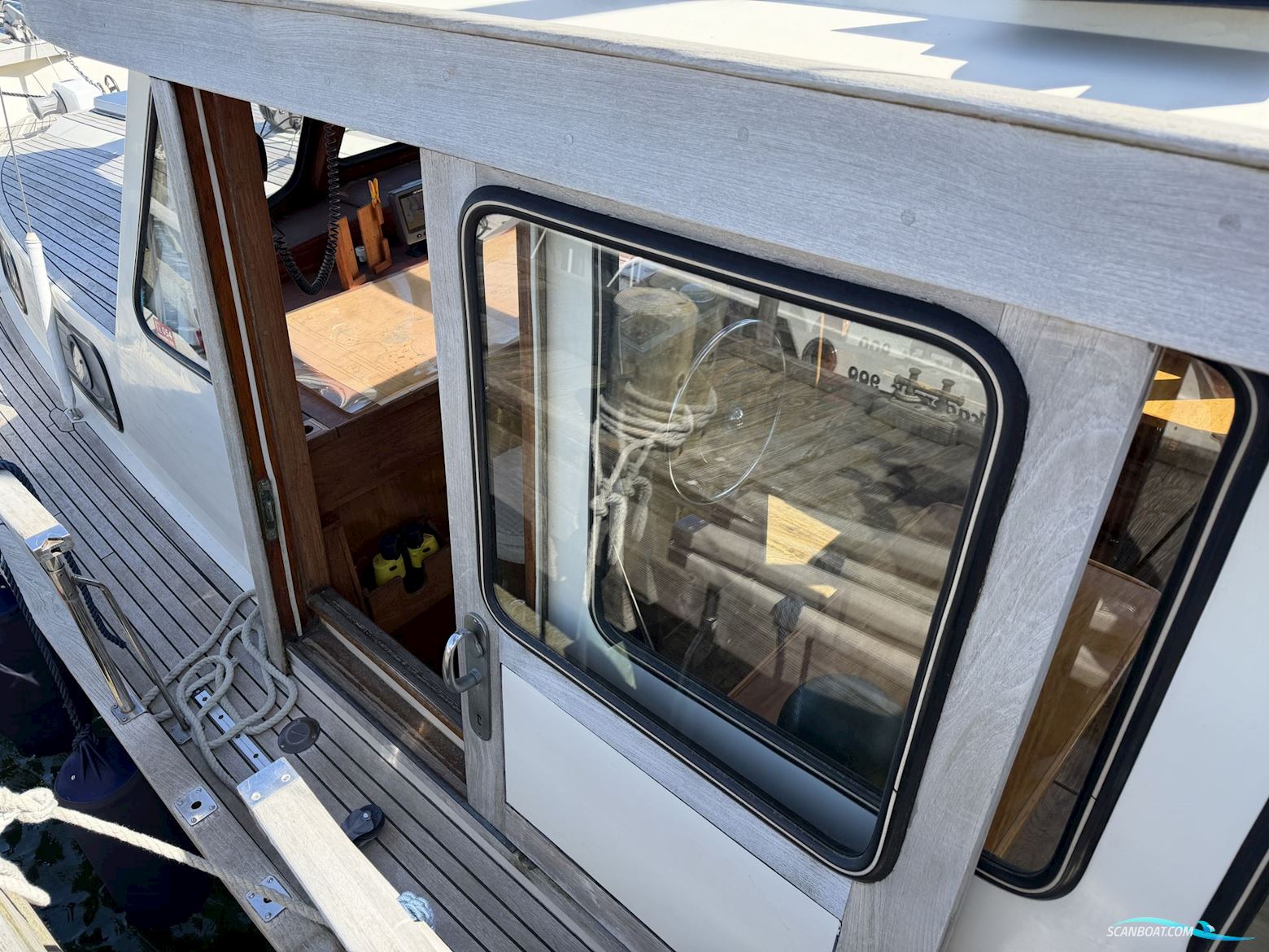 Nauticat 33