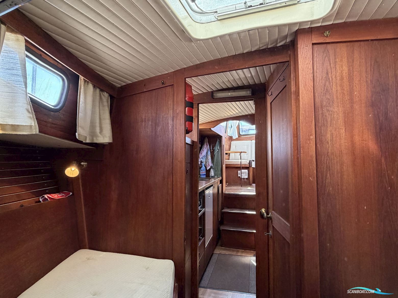 Nauticat 33