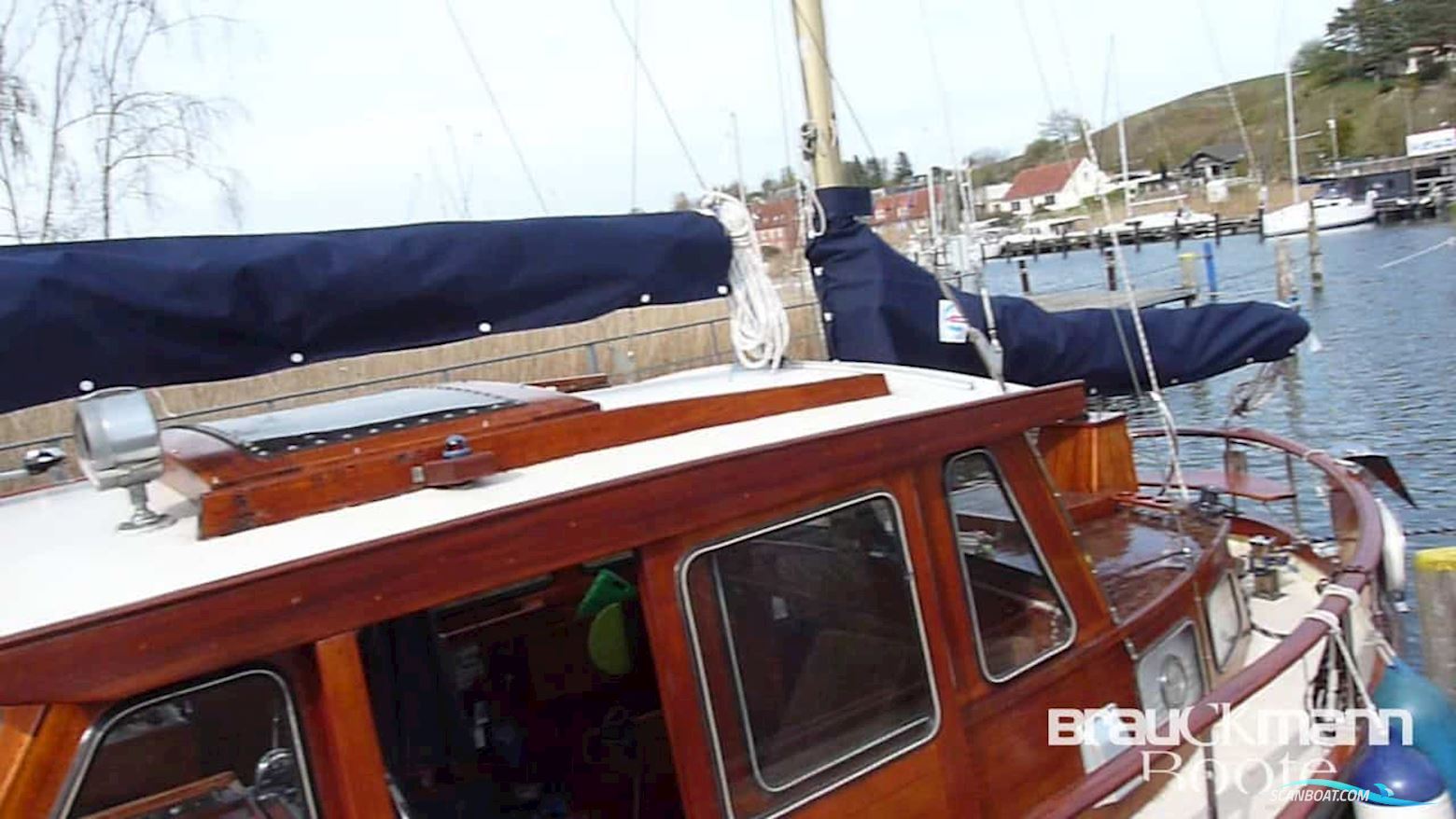 Nauticat 33