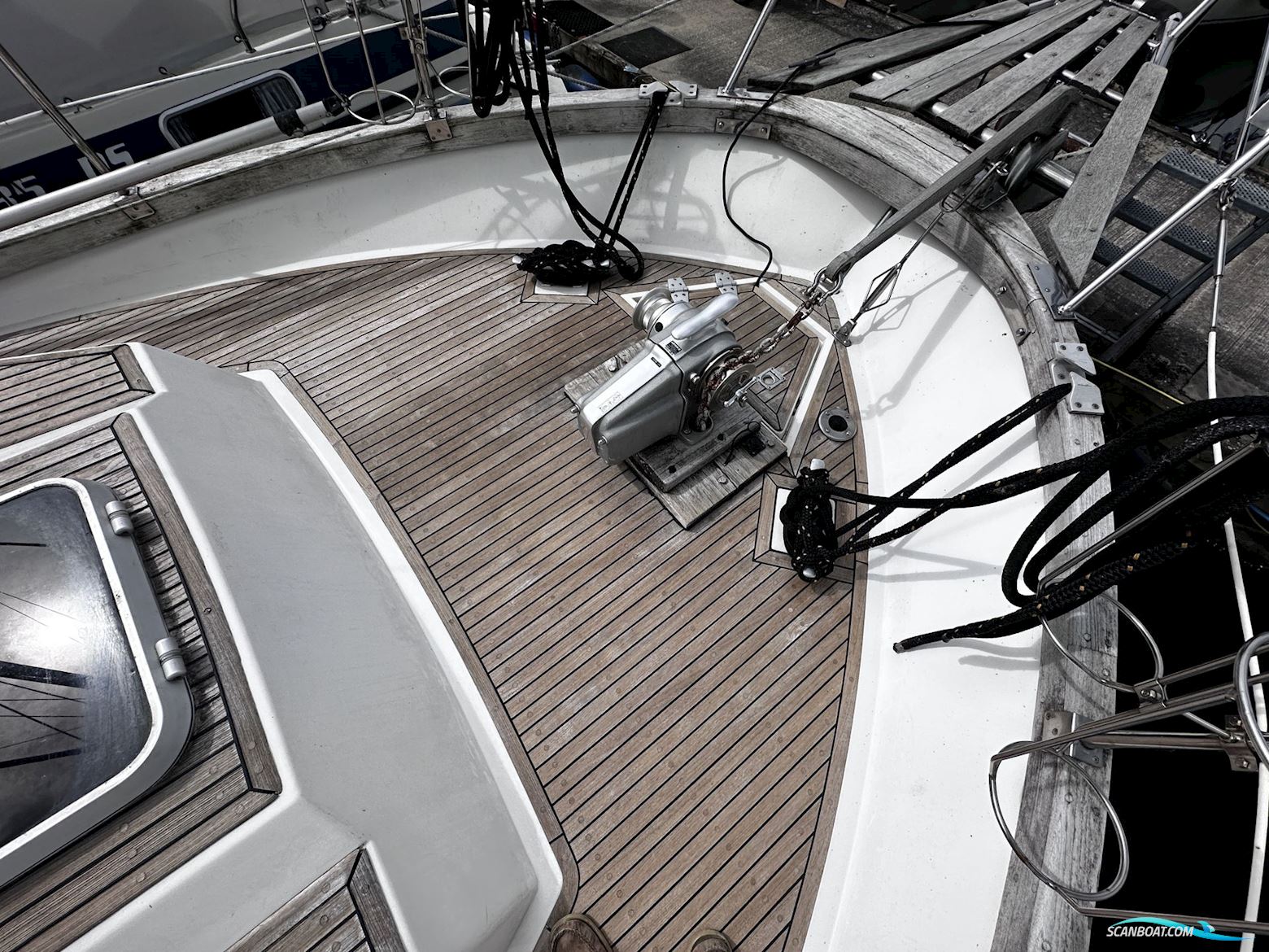 Nauticat 33
