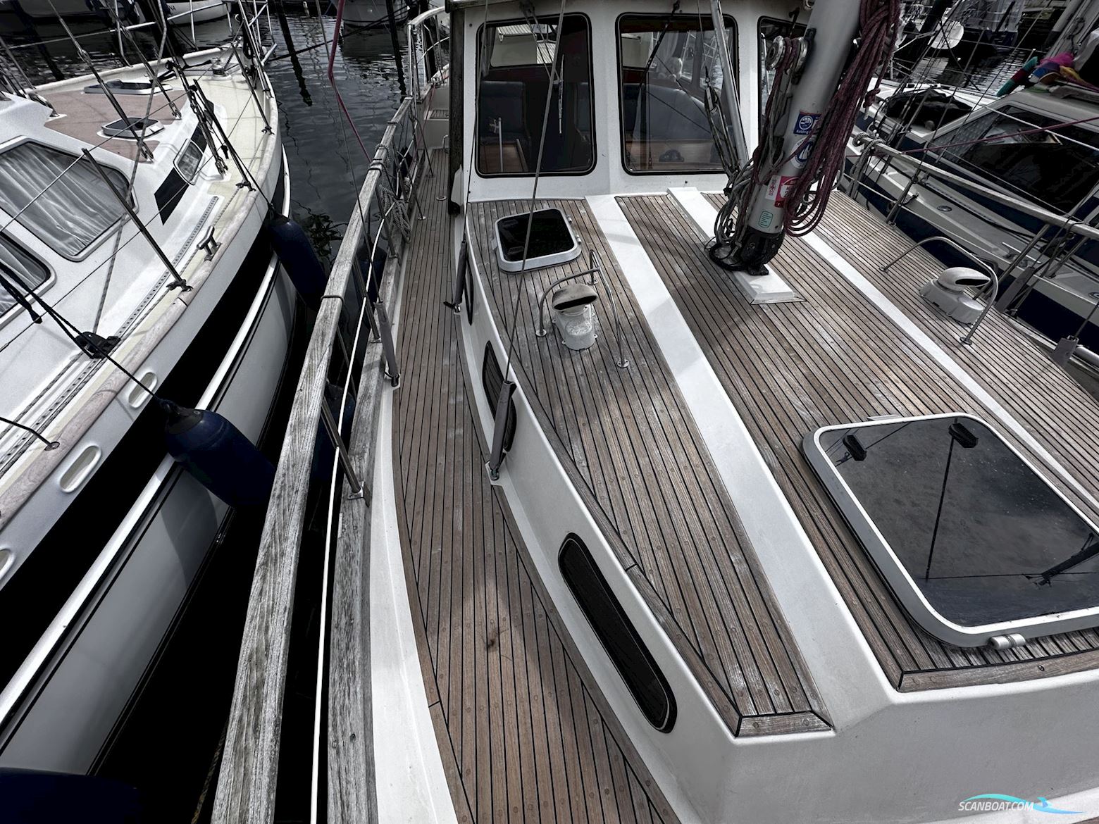 Nauticat 33