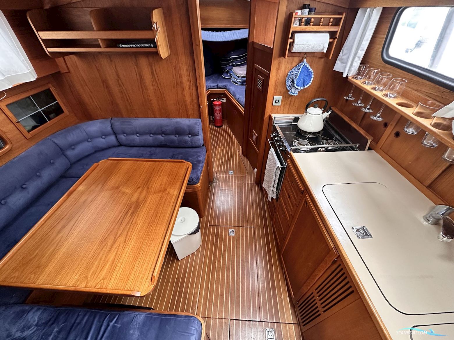 Nauticat 33