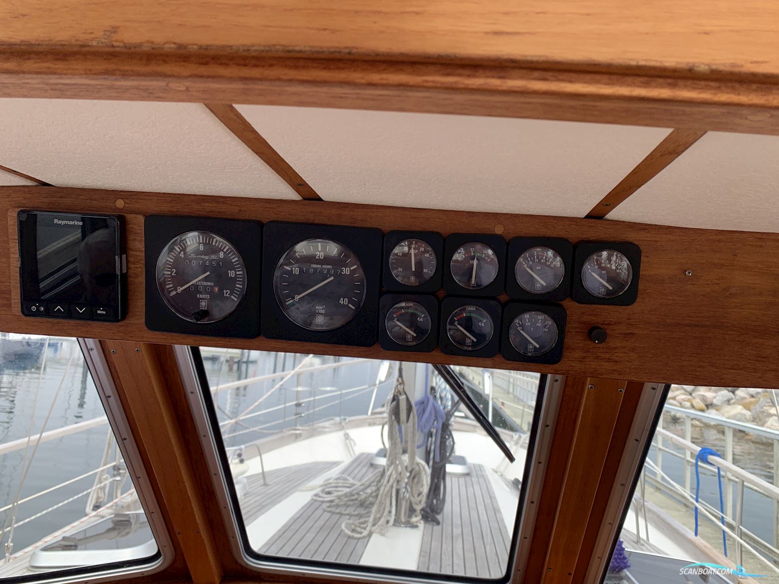 Nauticat 33