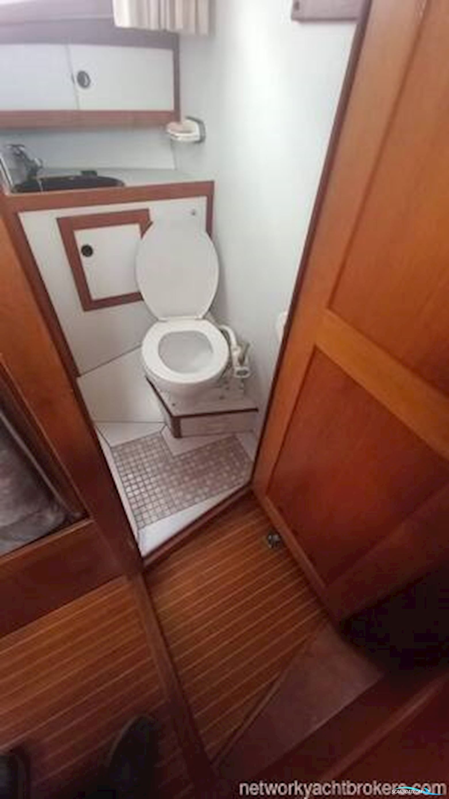Nauticat 33