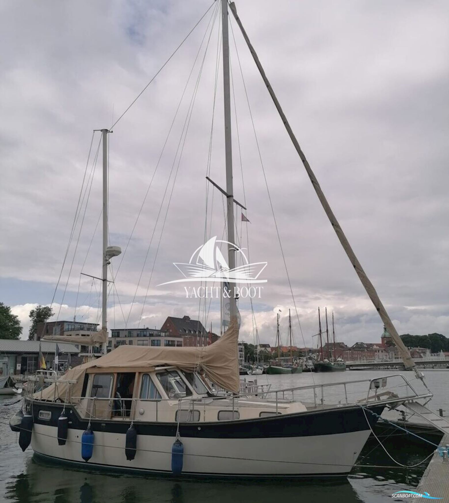 Nauticat 33