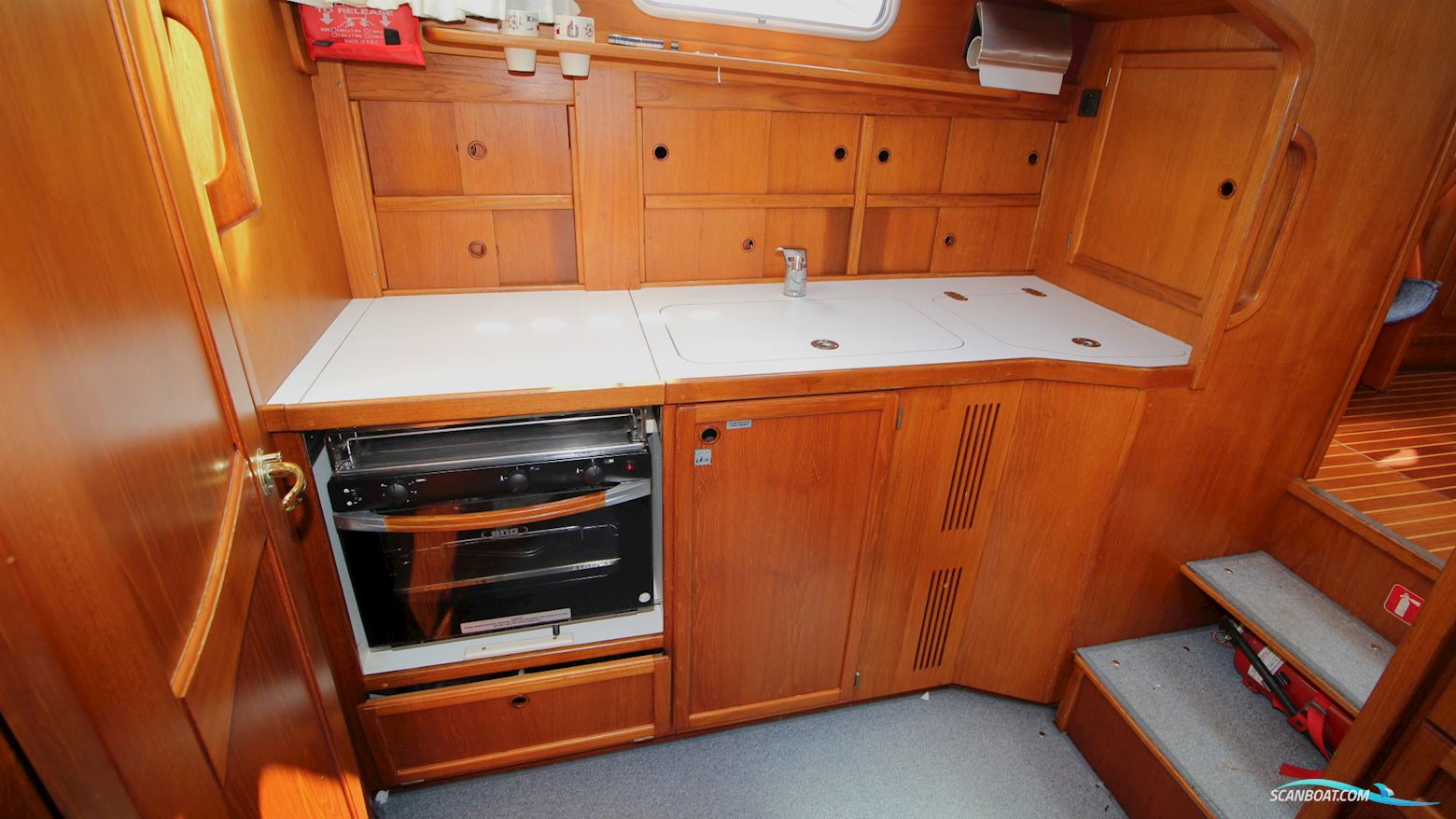 Nauticat 331