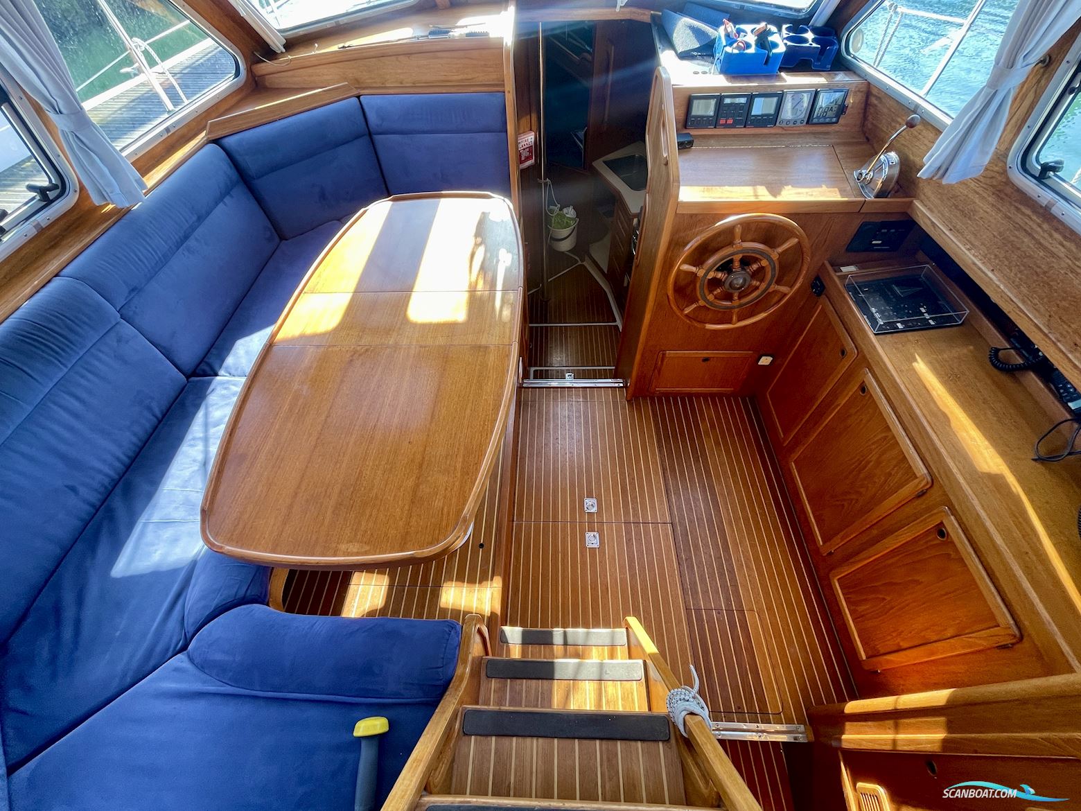 Nauticat 35