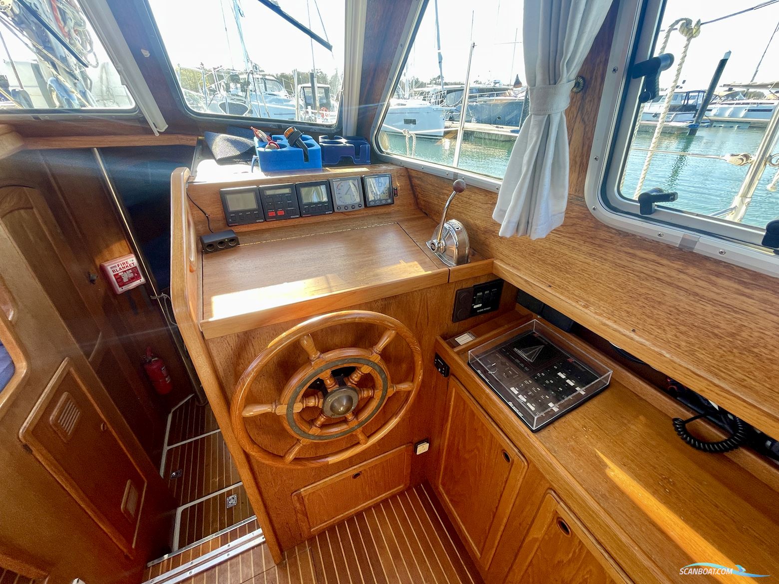 Nauticat 35