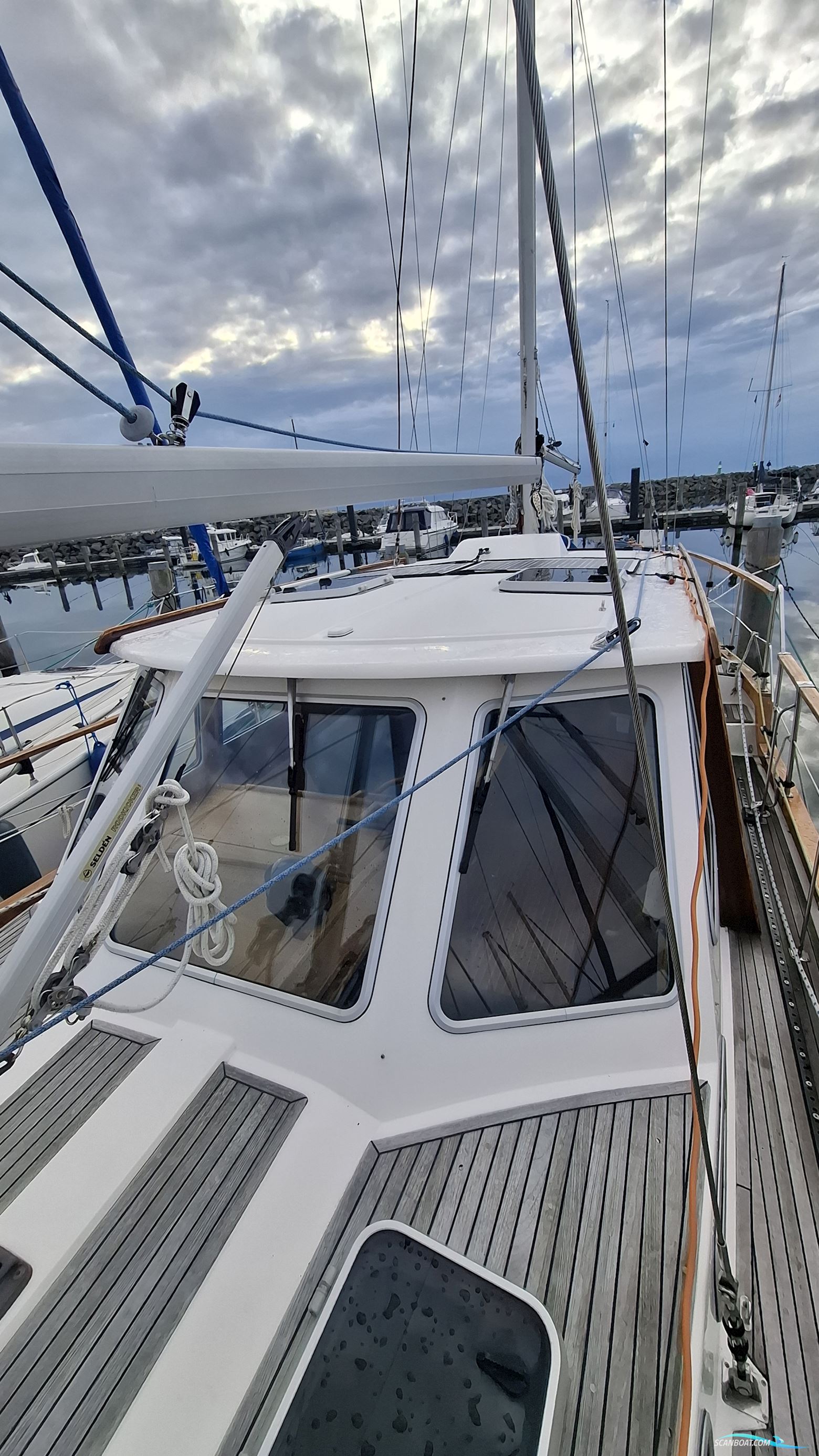 Nauticat 38