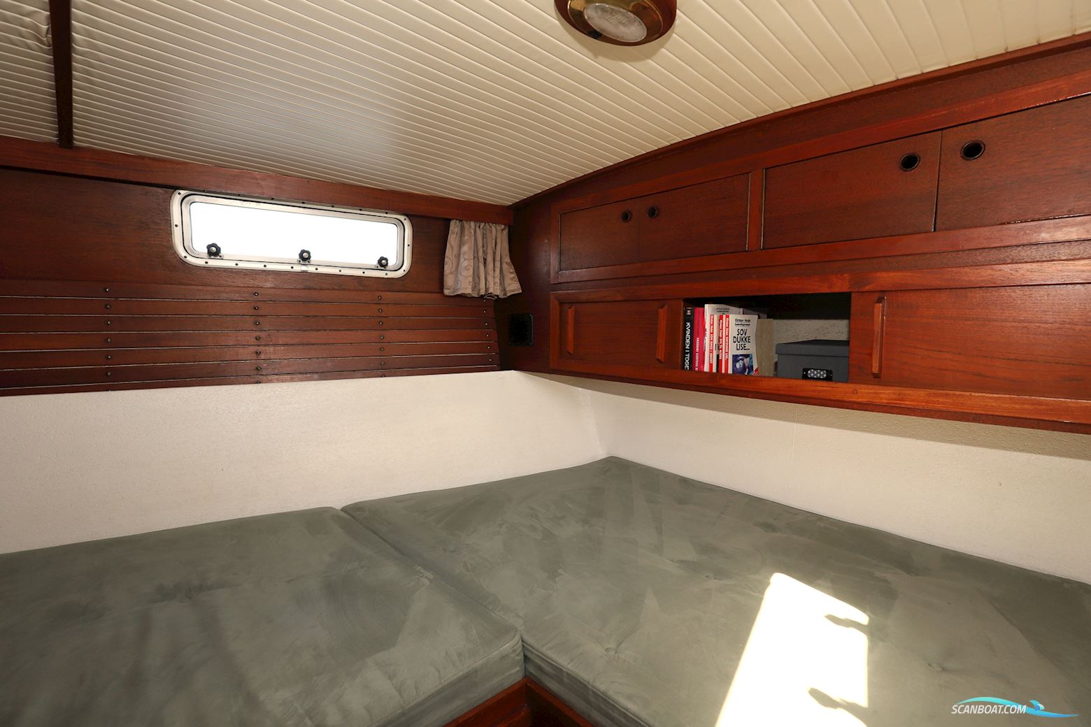 Nauticat 38