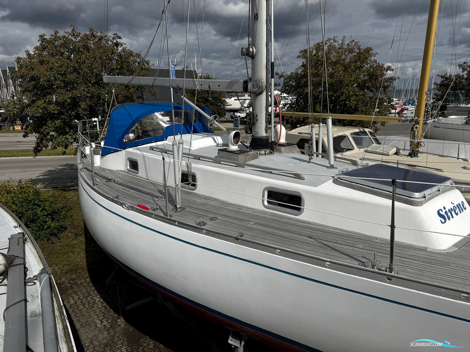 Nautors Swan 37