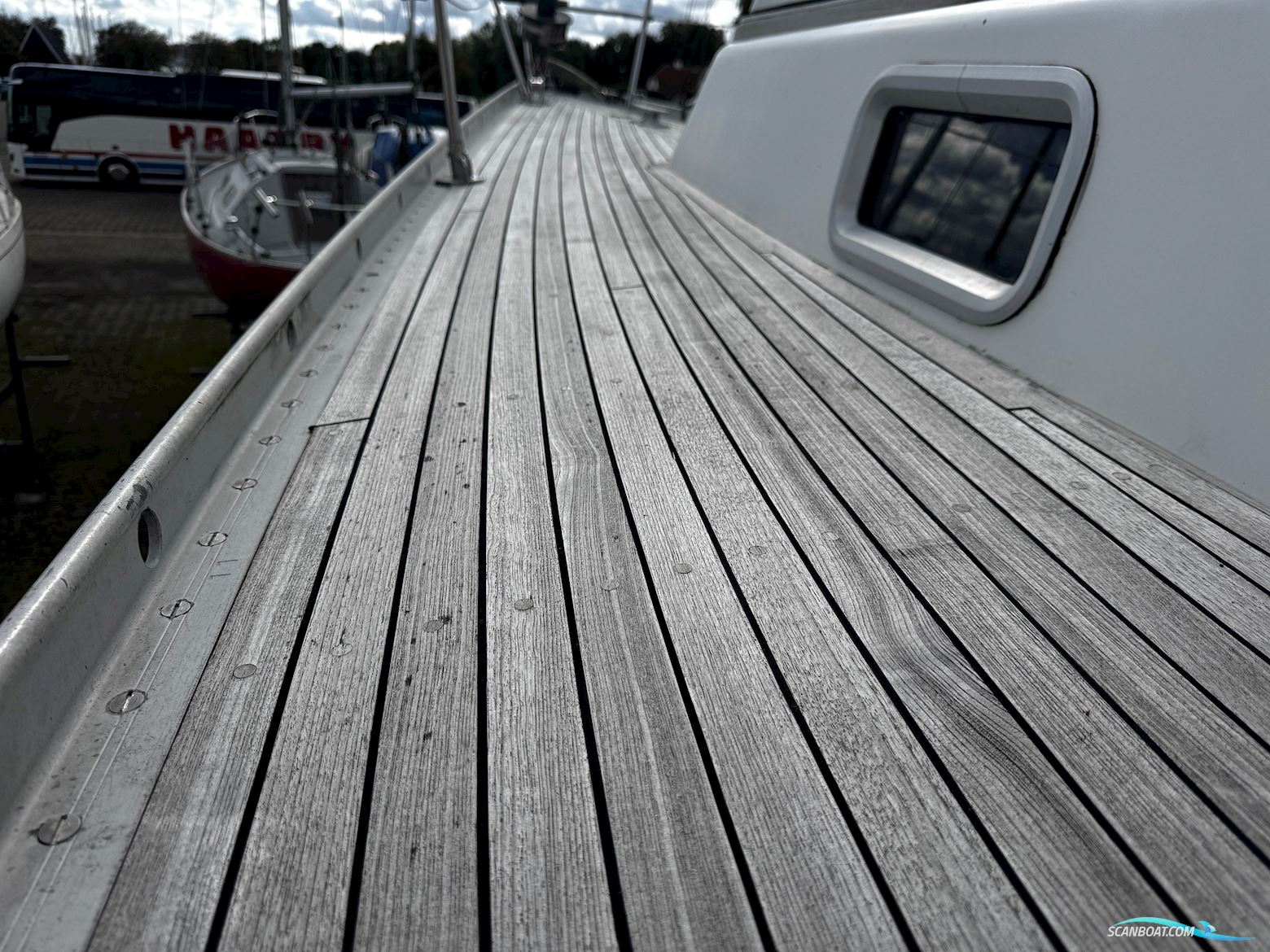 Nautors Swan 37