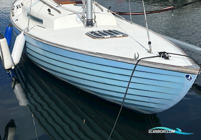 Nordisk Folkebåd Segelboot 1983, mit Tohatsu Four Stroke motor, Dänemark