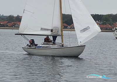 Nordisk Folkebåd Segelboot 1979, mit Mercury 4 stroke motor, Dänemark