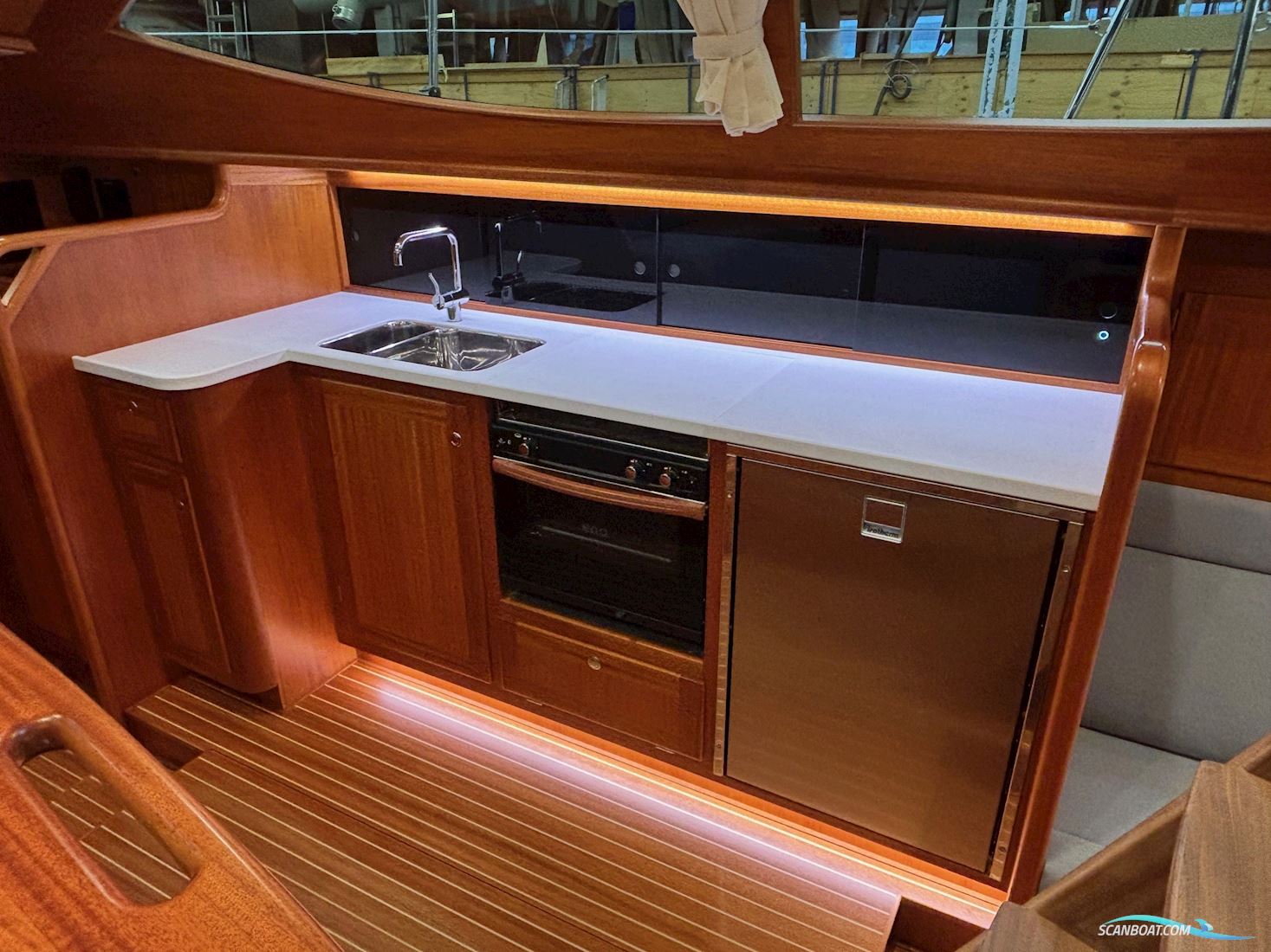 Nordship 420 DS Deck Saloon